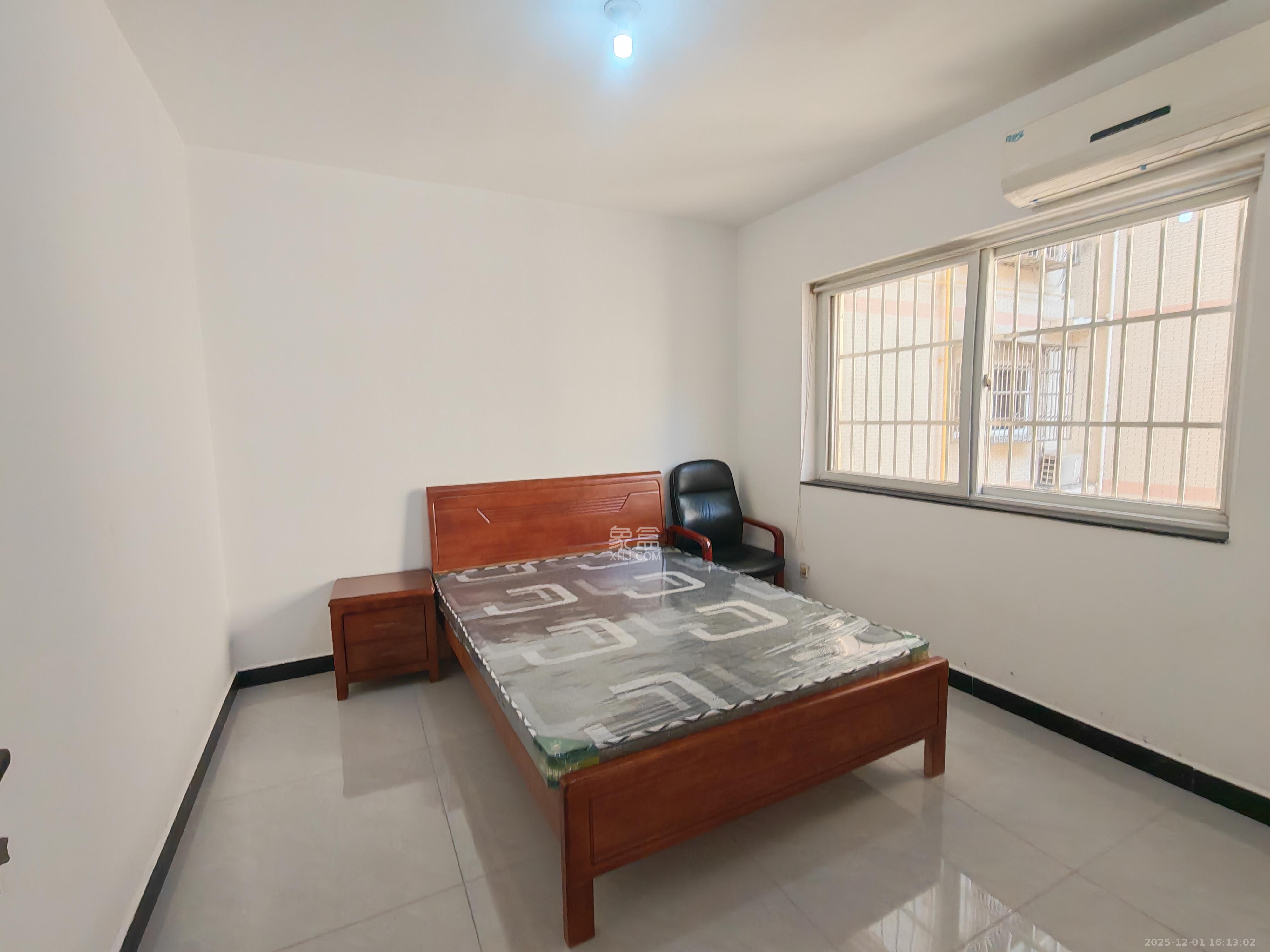 楚天家园  3室2厅2卫    1800.0元/月室内图