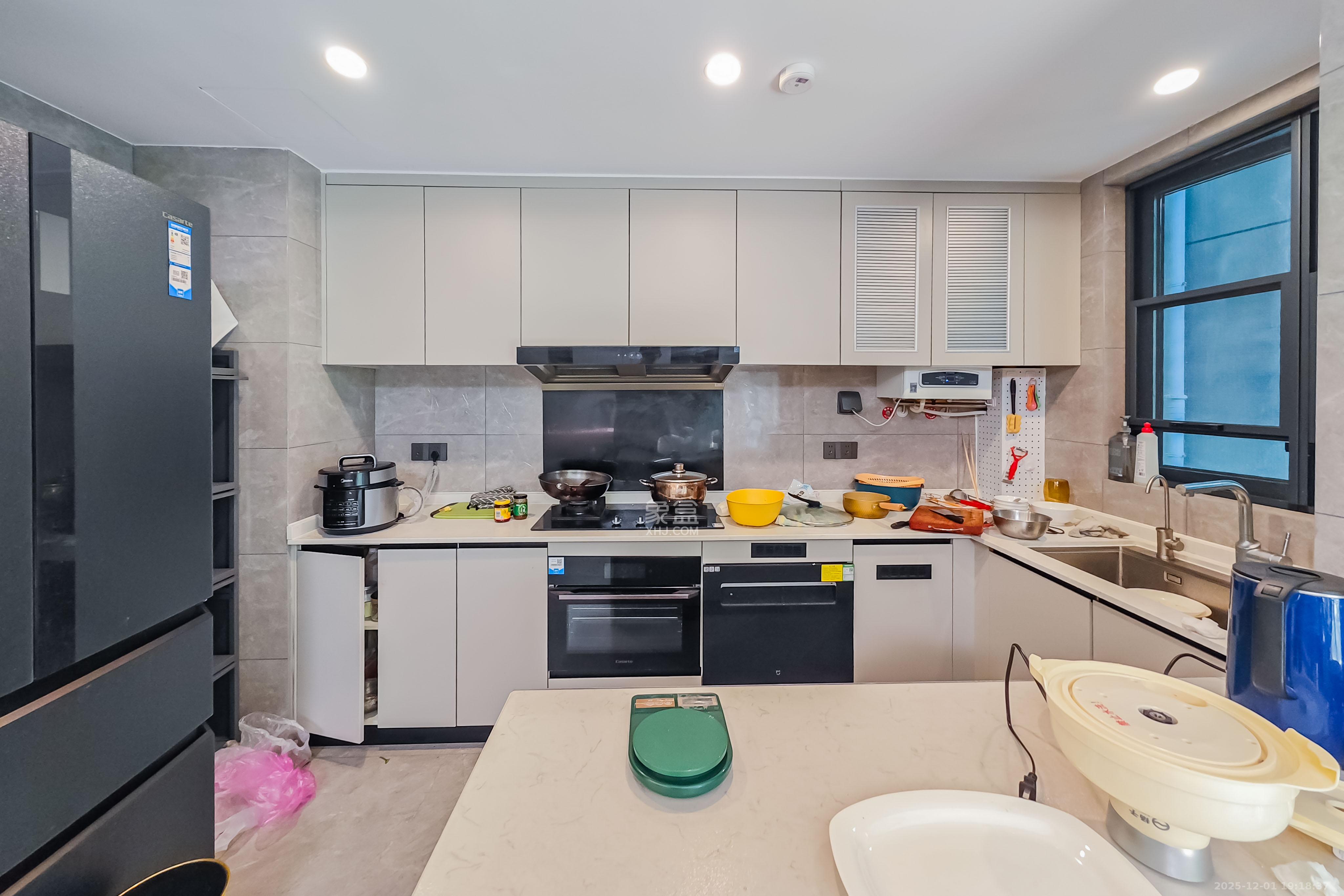 轨道万科悦府 4室2厅2卫 220.0万 轨道万科悦府 4室2厅2卫 220.0万其他