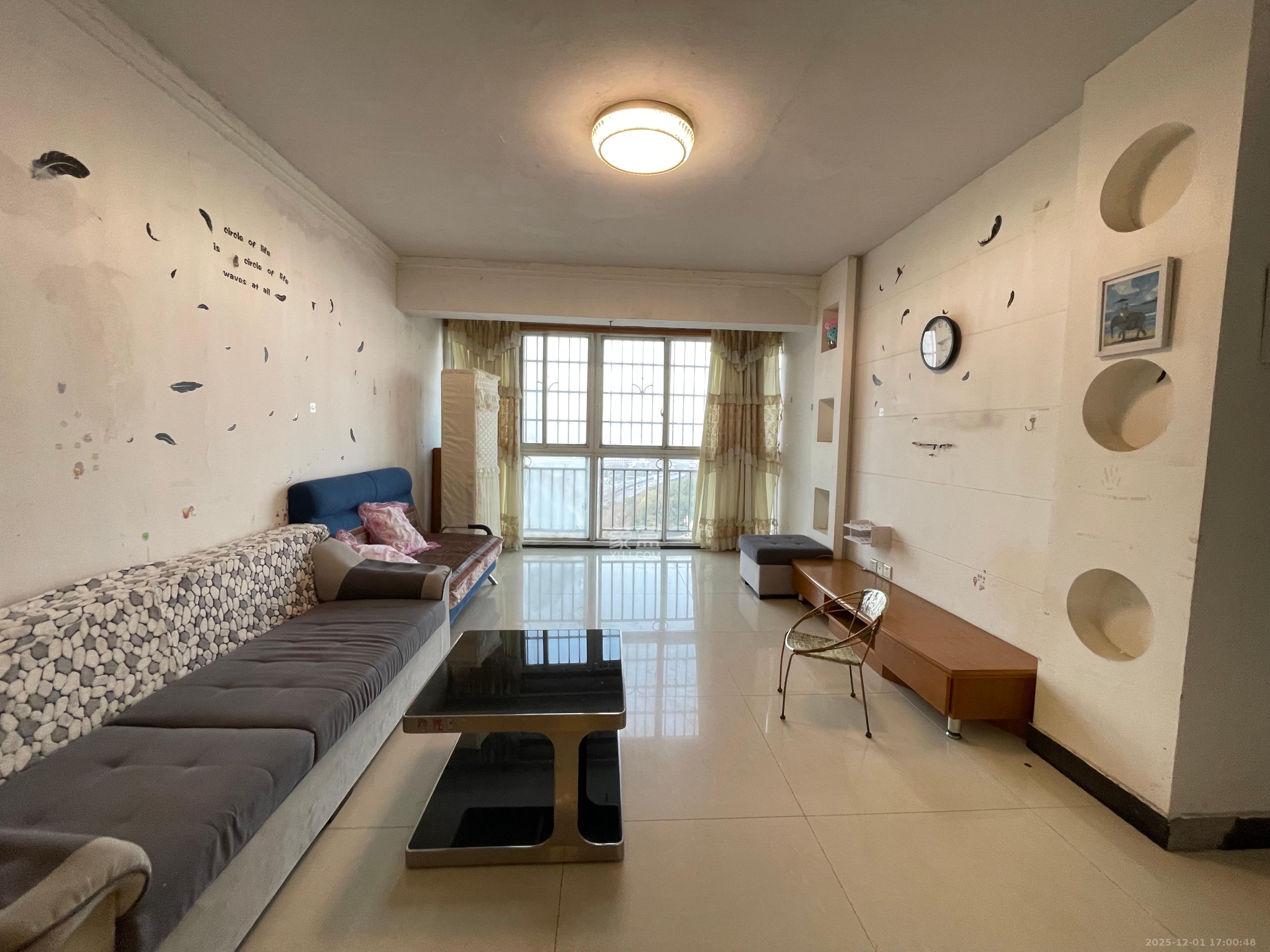 新诚小区  2室2厅1卫    1600.0元/月