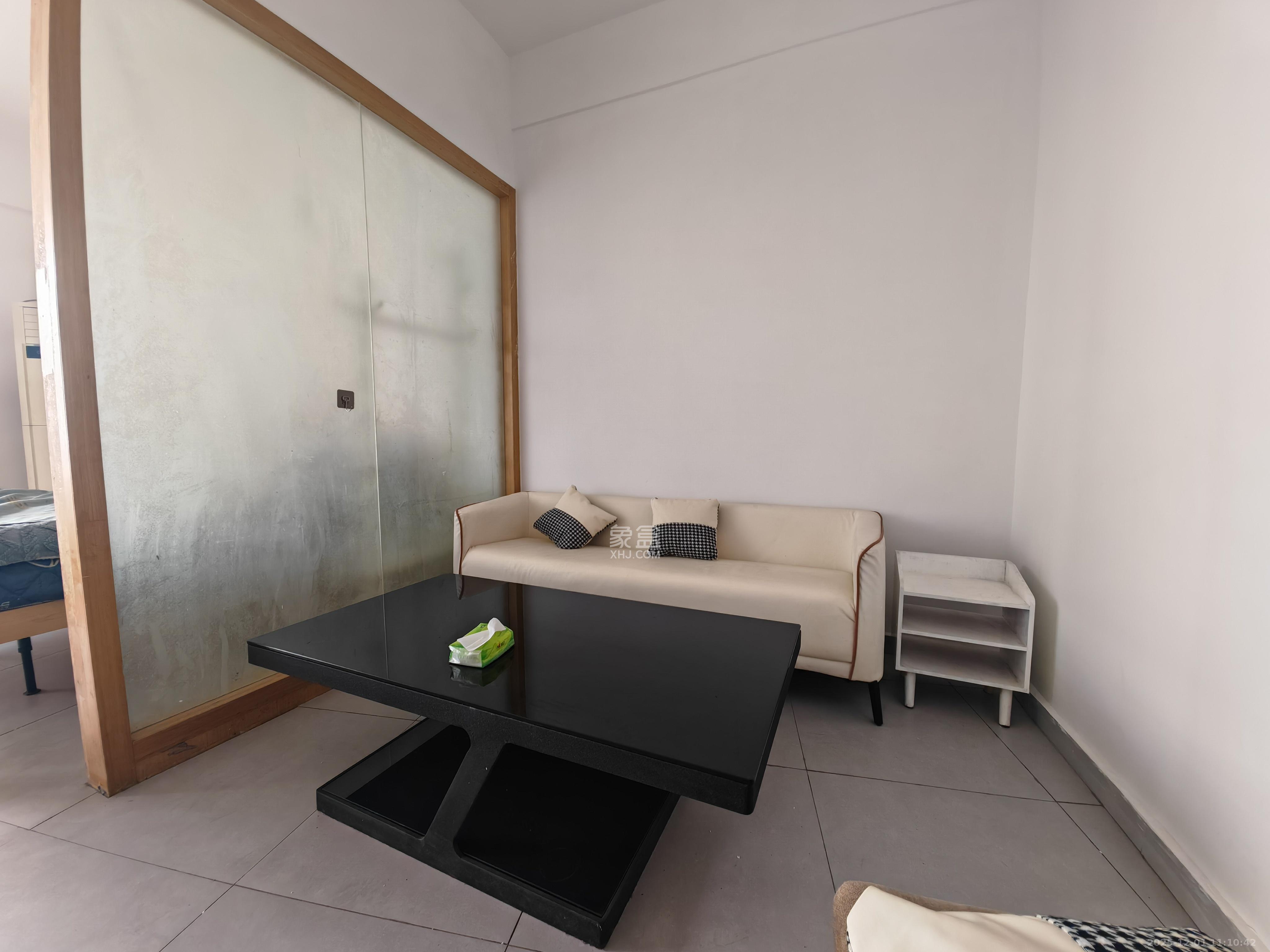 通华天都 1室0厅0卫 1400.0元/月 通华天都 1室0厅0卫 1400.0元/月室内图