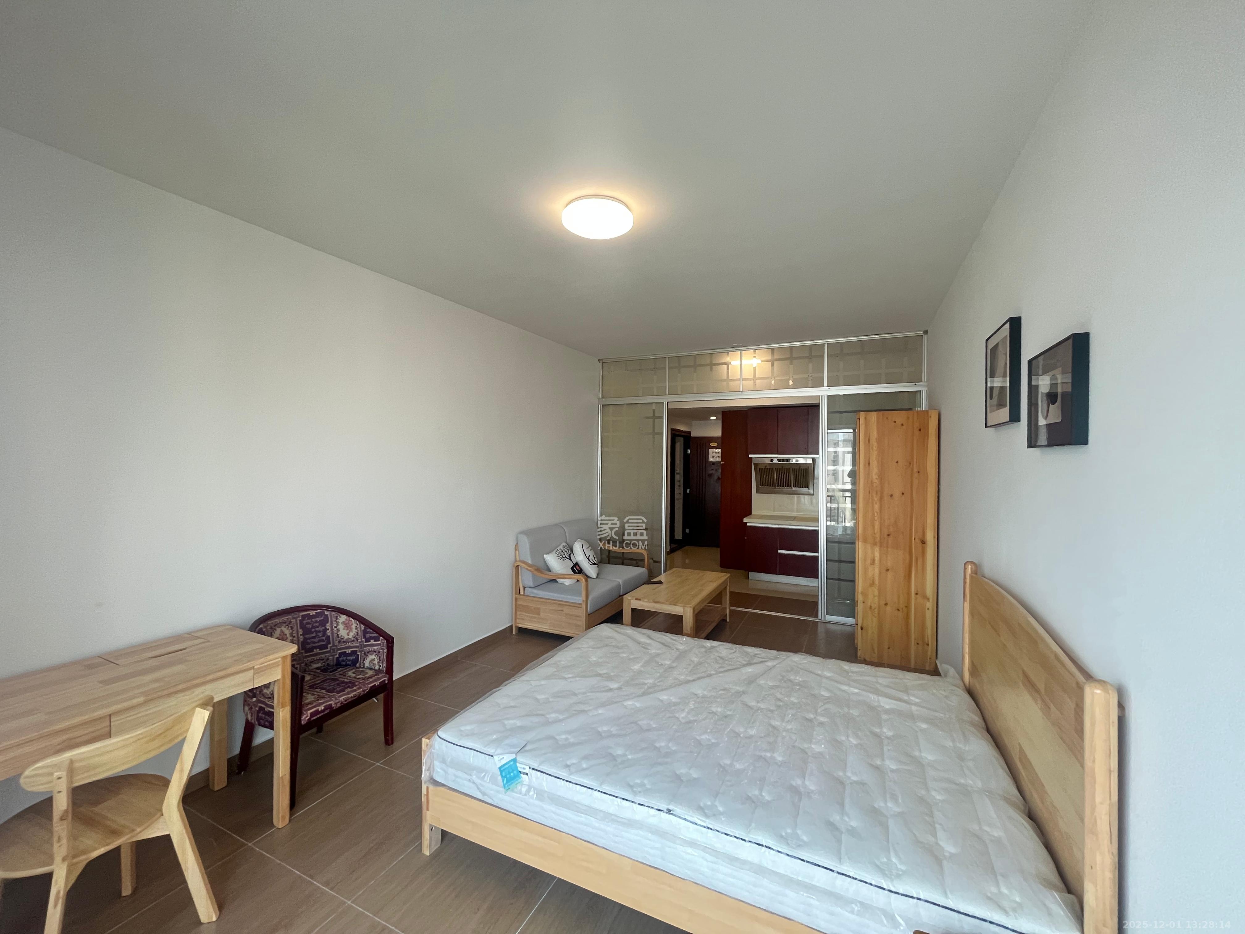 东上一品  1室1厅1卫    1600.0元/月