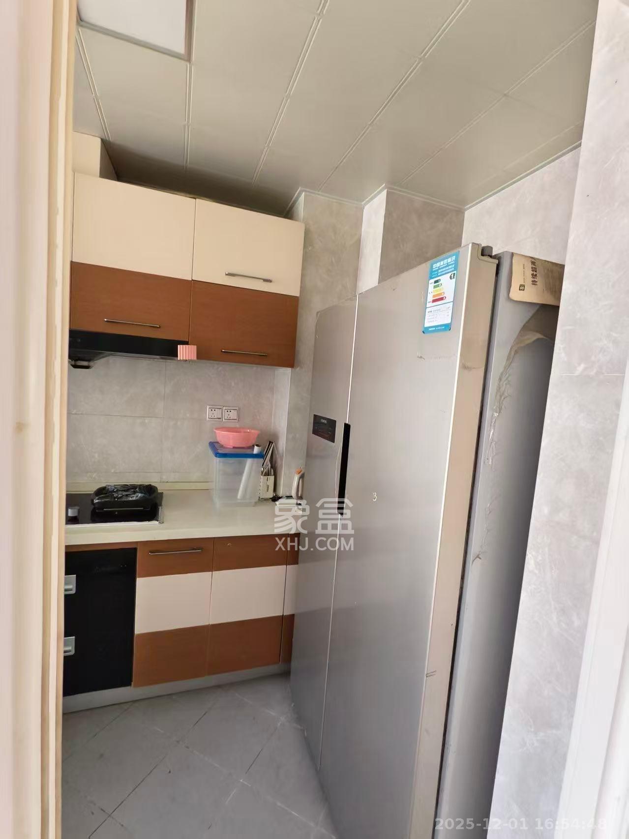 万国城(当代满庭春MOMA)一期 3室2厅2卫 2600.0元/月 万国城(当代满庭春MOMA)一期 3室2厅2卫 2600.0元/月室内图