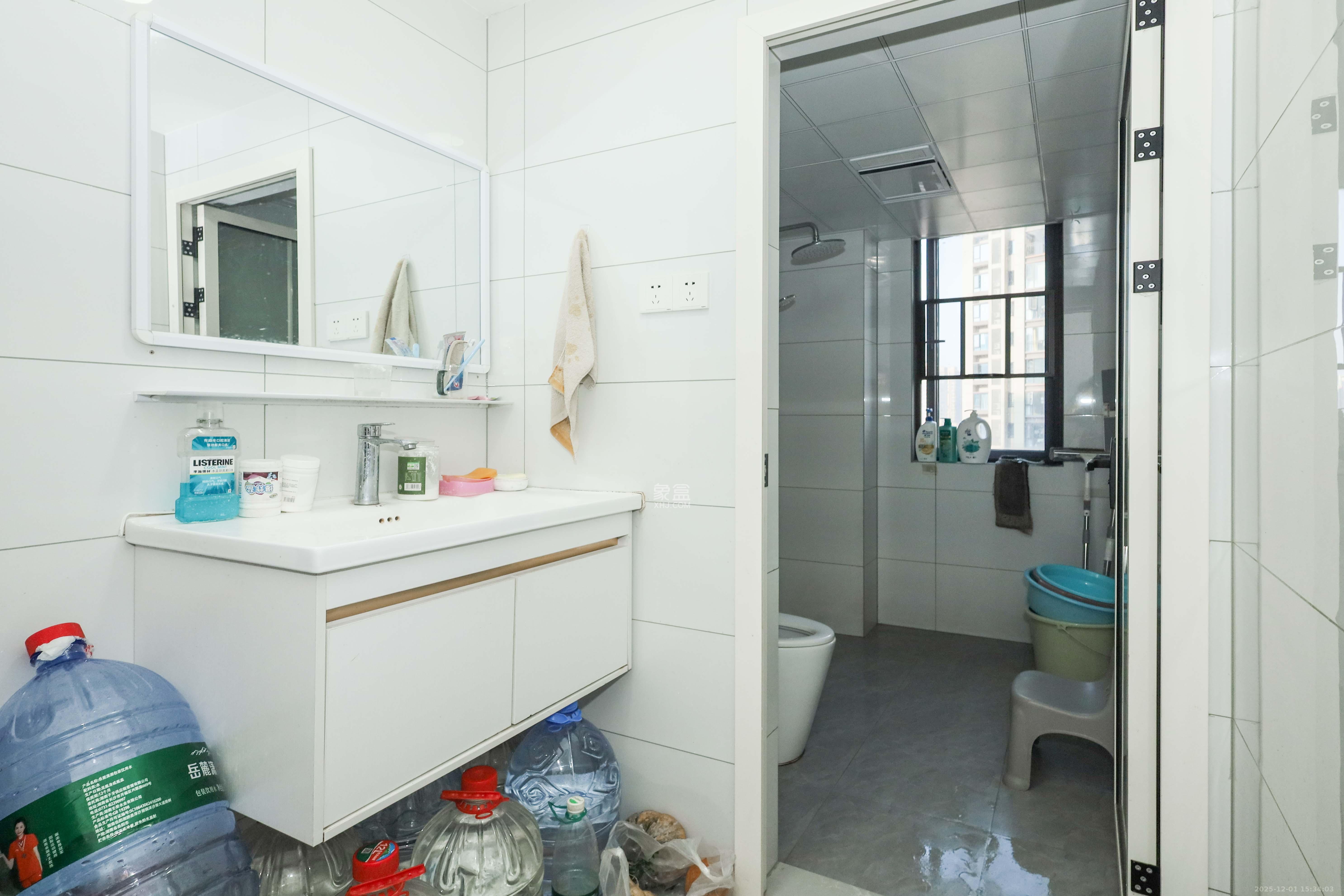 中国铁建梅溪青秀三期  4室2厅2卫    197.0万卫生间