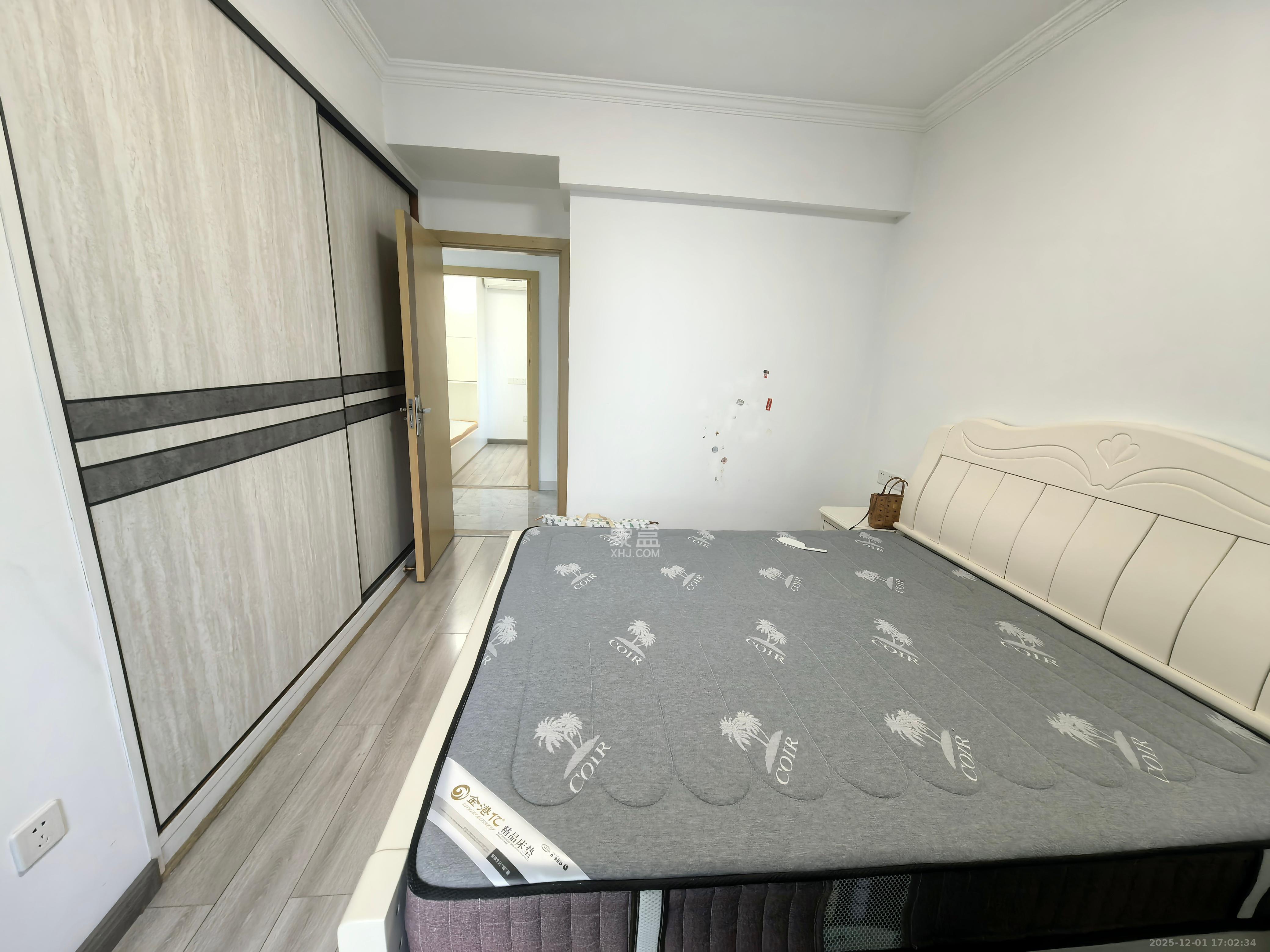 鸿基橄榄君庭  2室1厅1卫    2400.0元/月室内图