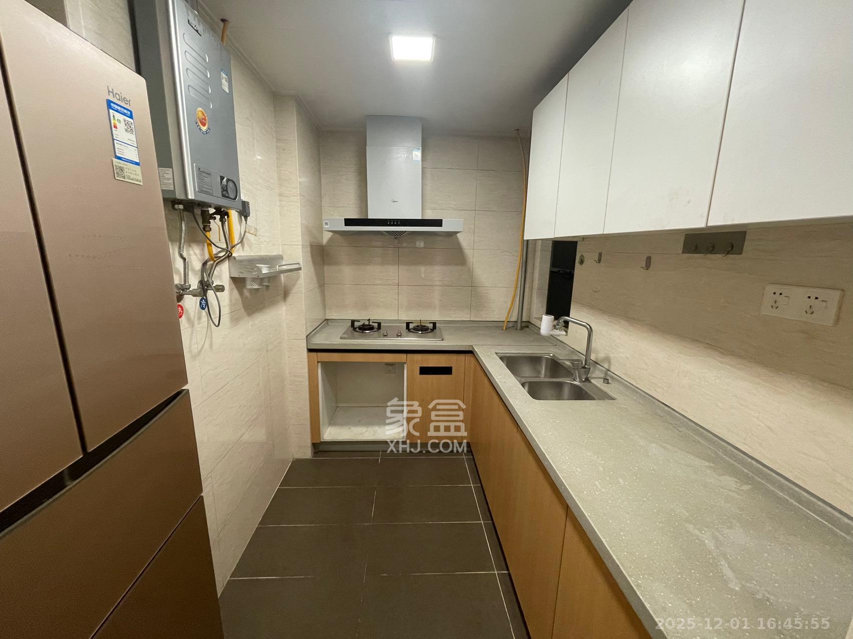 万科魅力之城非凡里  3室2厅1卫    2000.0元/月室内图