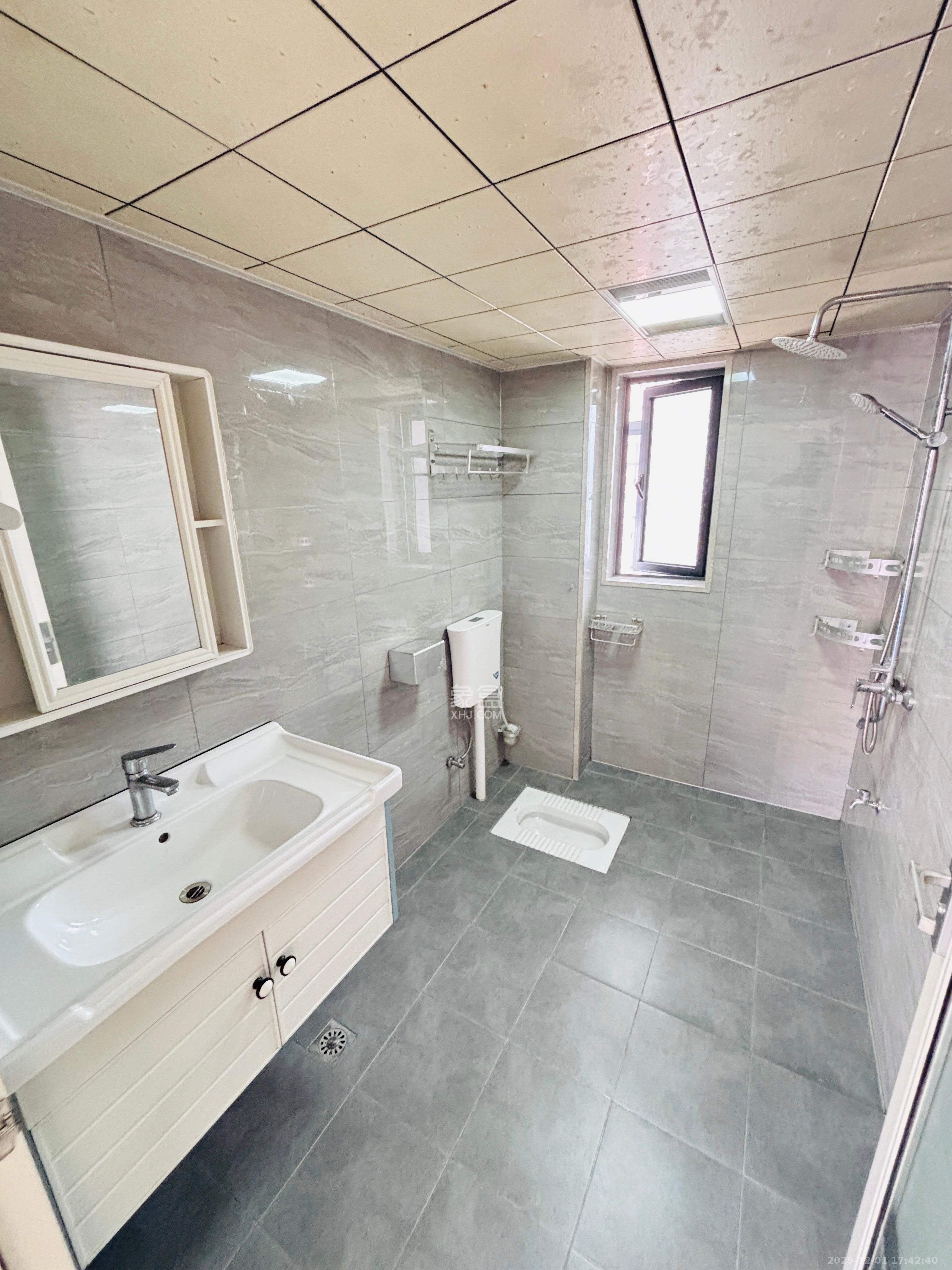 洋湖春园  4室2厅2卫    2900.0元/月室内图