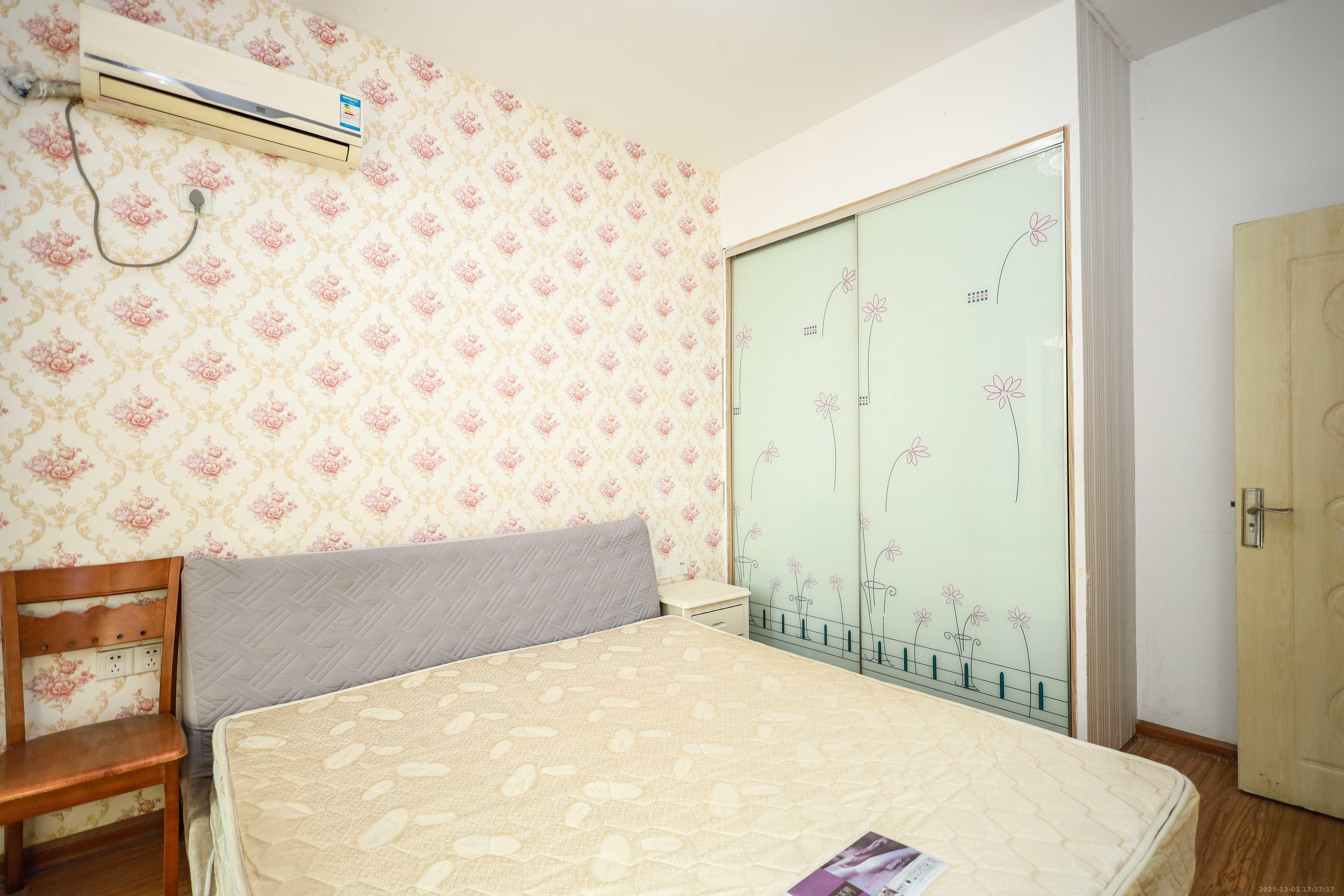 时代天骄 2室2厅2卫 46.0万 时代天骄 2室2厅2卫 46.0万卧室