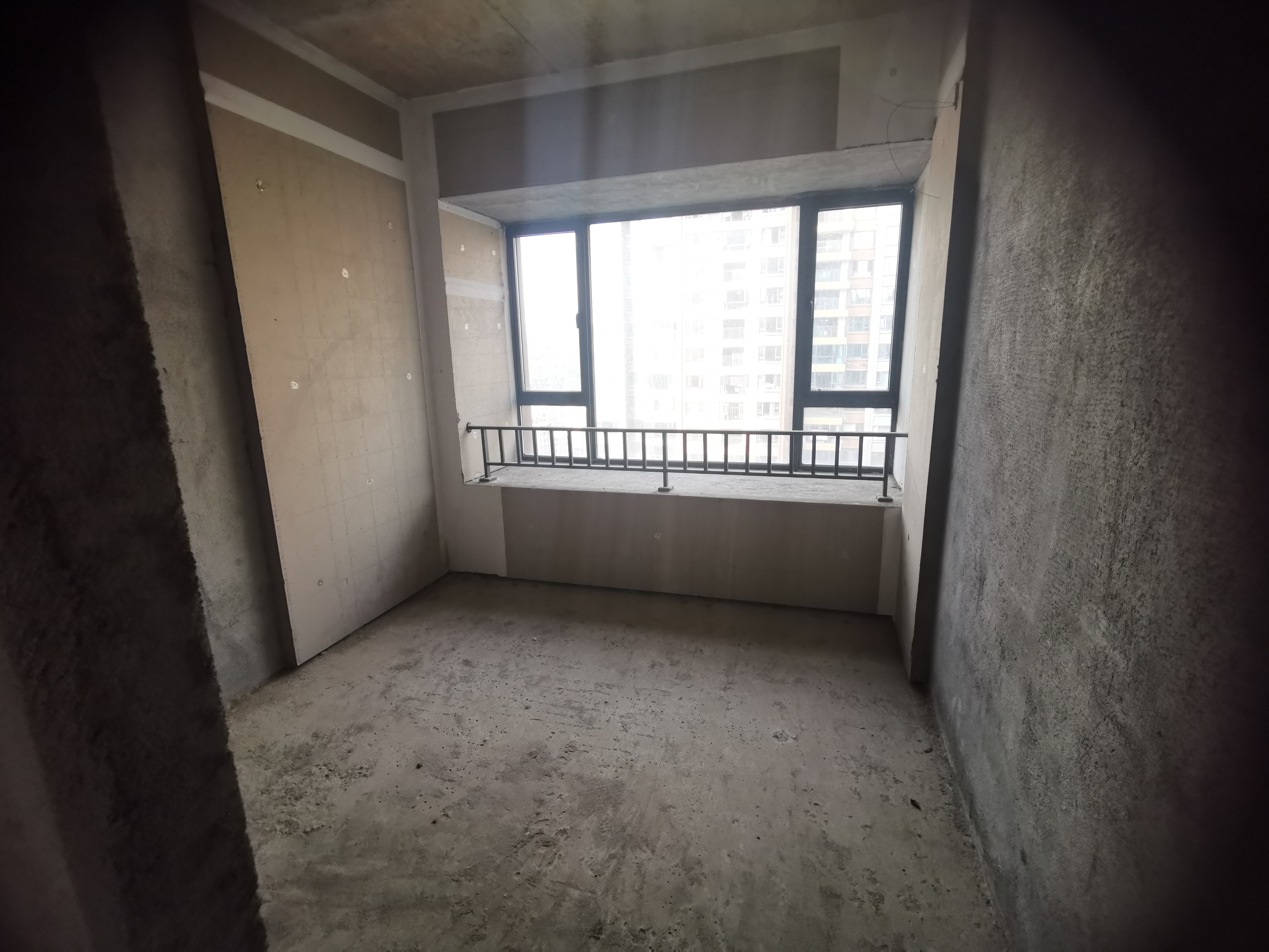 宁邦中心(二期公园里) 4室2厅2卫 75.0万 宁邦中心(二期公园里) 4室2厅2卫 75.0万室内图