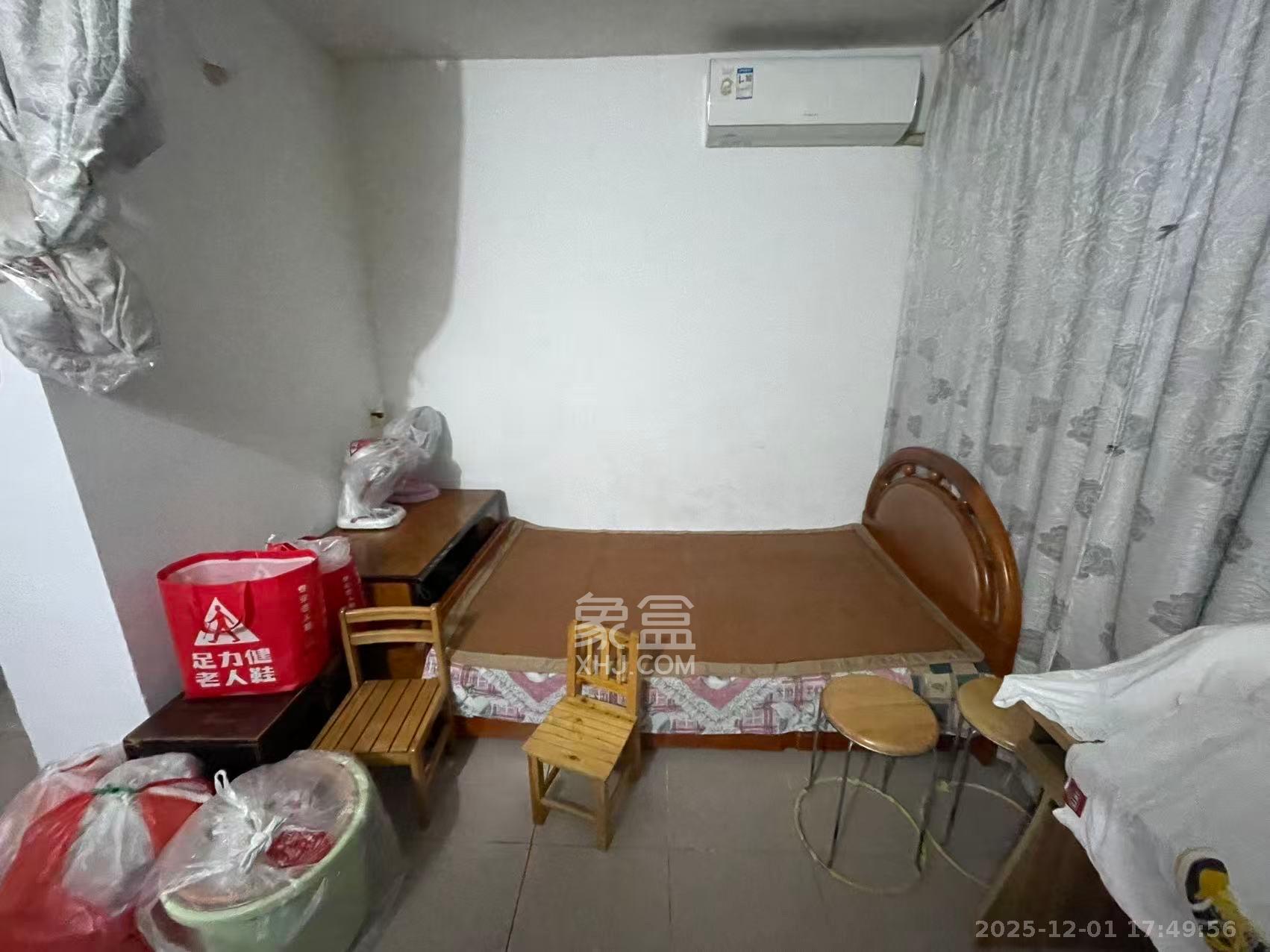 营盘东路、营盘西路散盘  2室1厅1卫    1800.0元/月室内图