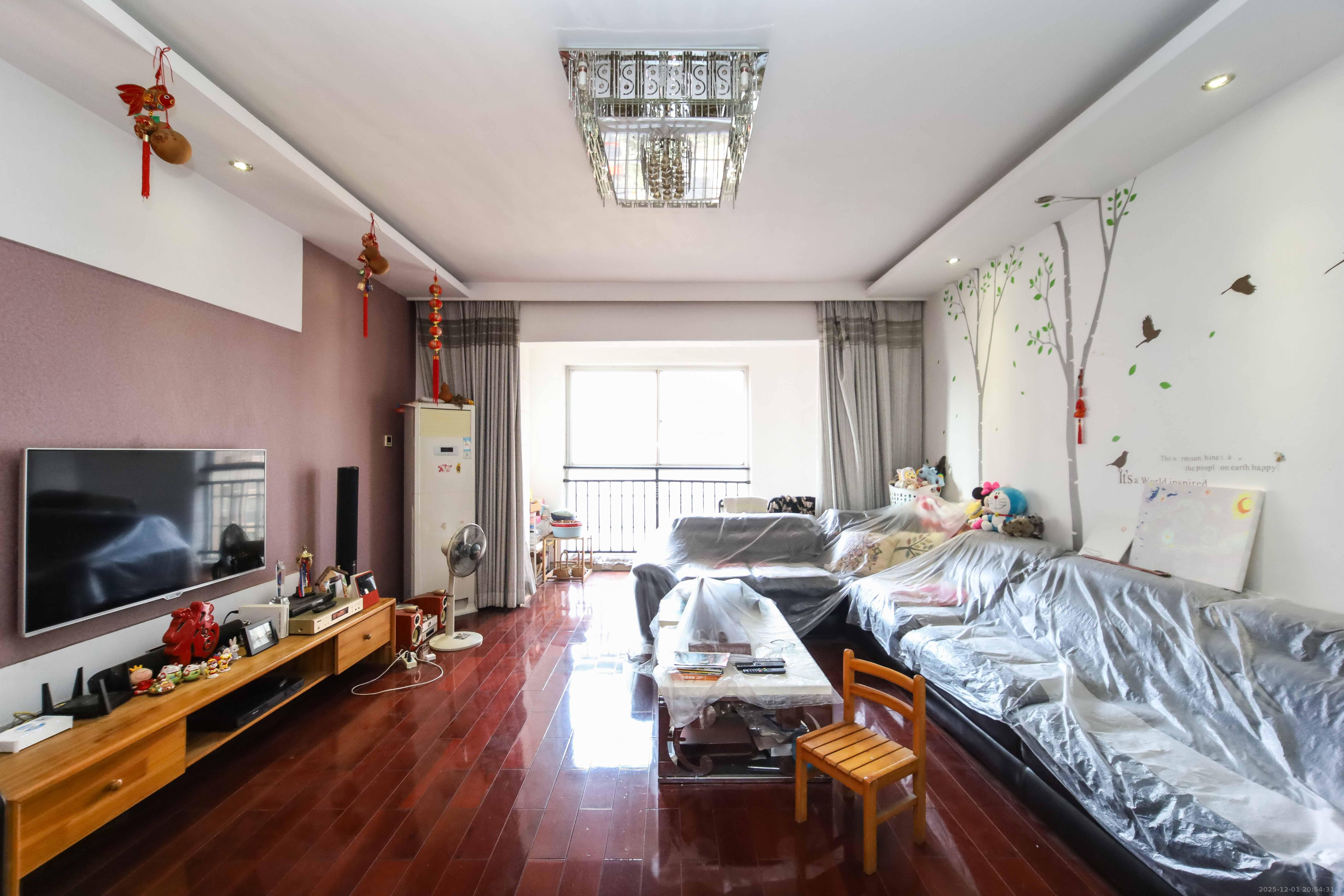 上河国际C区 4室2厅2卫 159.8万 上河国际C区 4室2厅2卫 159.8万客厅