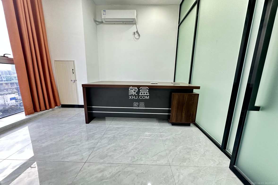 奥克斯滨仕花园(奥克斯洋湖广场/奥克斯中心) 3室2厅2卫 6600.0元/月 奥克斯滨仕花园(奥克斯洋湖广场/奥克斯中心) 3室2厅2卫 6600.0元/月室内图