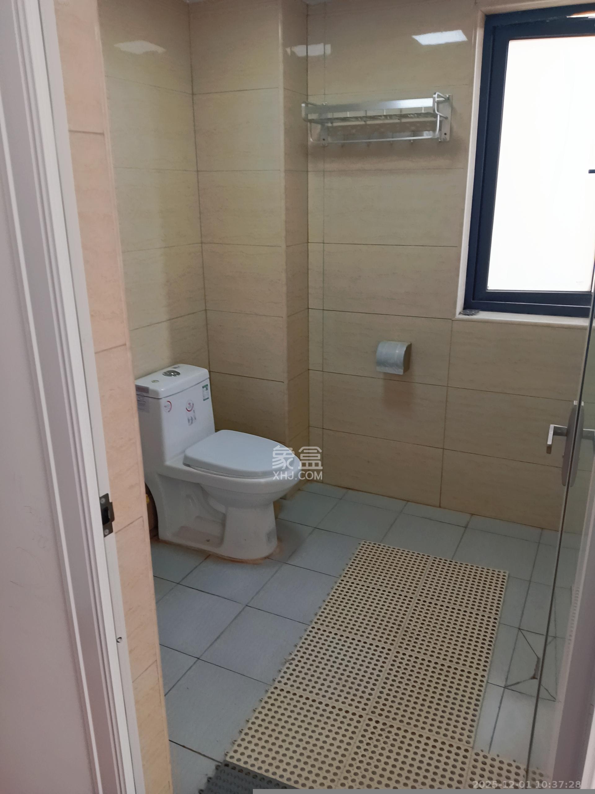 合能枫丹丽舍（柏悦名苑)  3室2厅2卫    2500.0元/月室内图