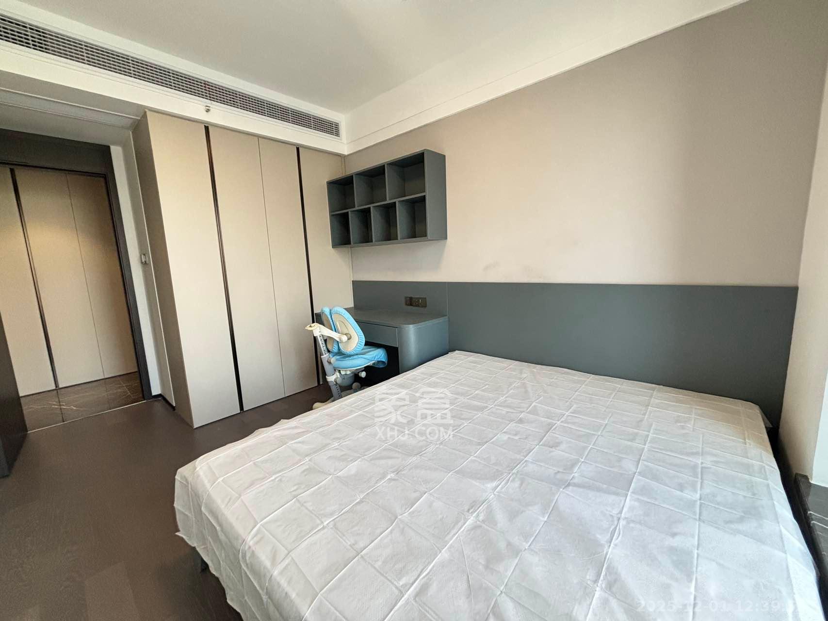 绿地麓云国际一期  5室2厅2卫    5500.0元/月室内图