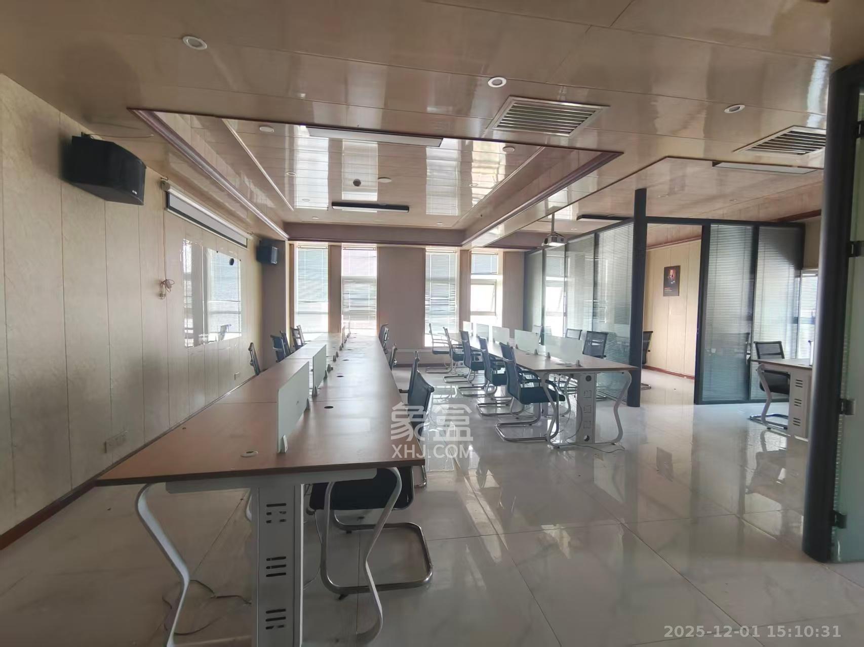 高信向日葵   160.0㎡      9000.0元/月室内图