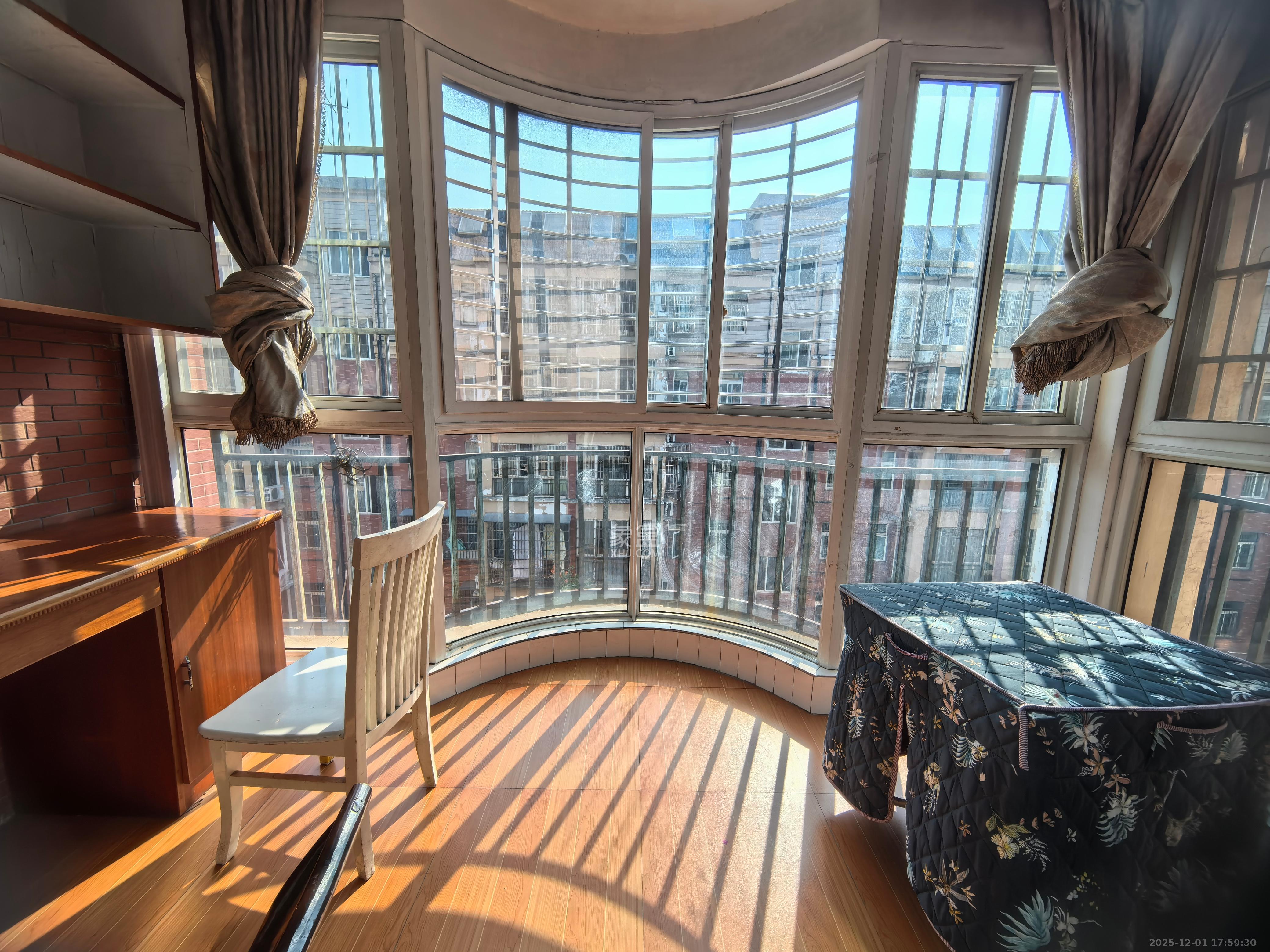 水木兰庭 2室2厅1卫 1400.0元/月 水木兰庭 2室2厅1卫 1400.0元/月室内图