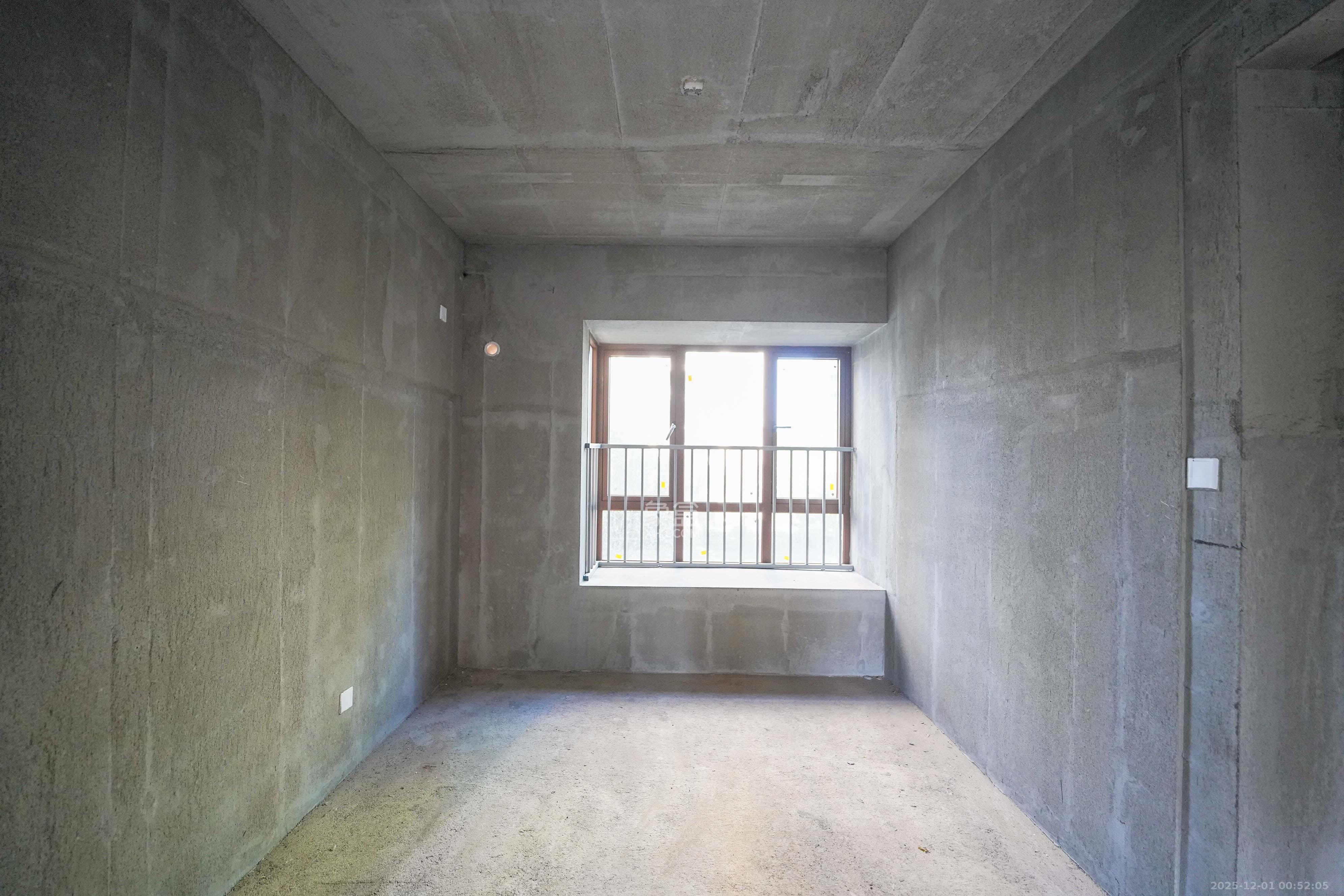 丽发新城 4室2厅2卫 93.0万 丽发新城 4室2厅2卫 93.0万卧室