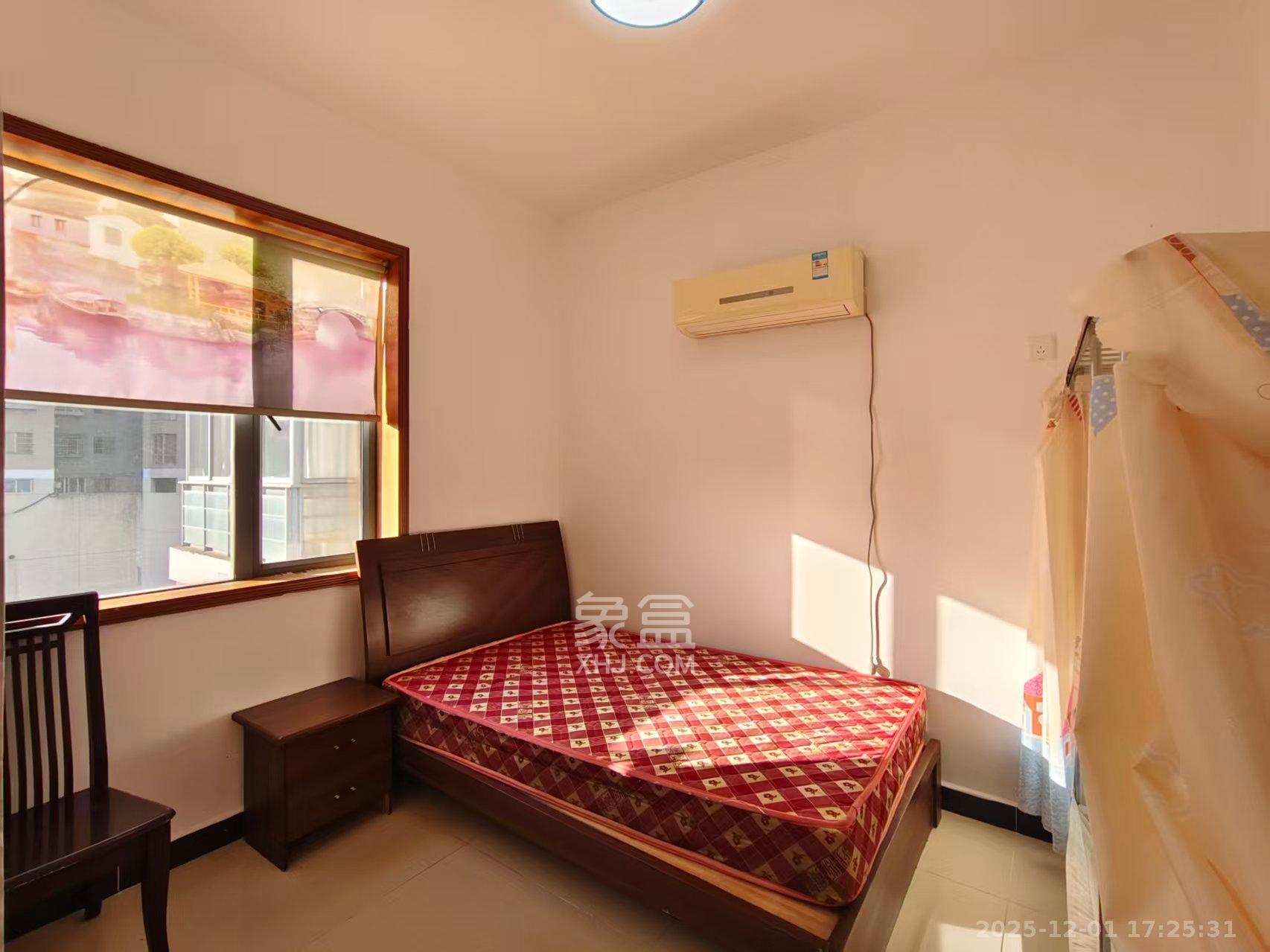 银港水晶城  4室2厅2卫    3000.0元/月室内图