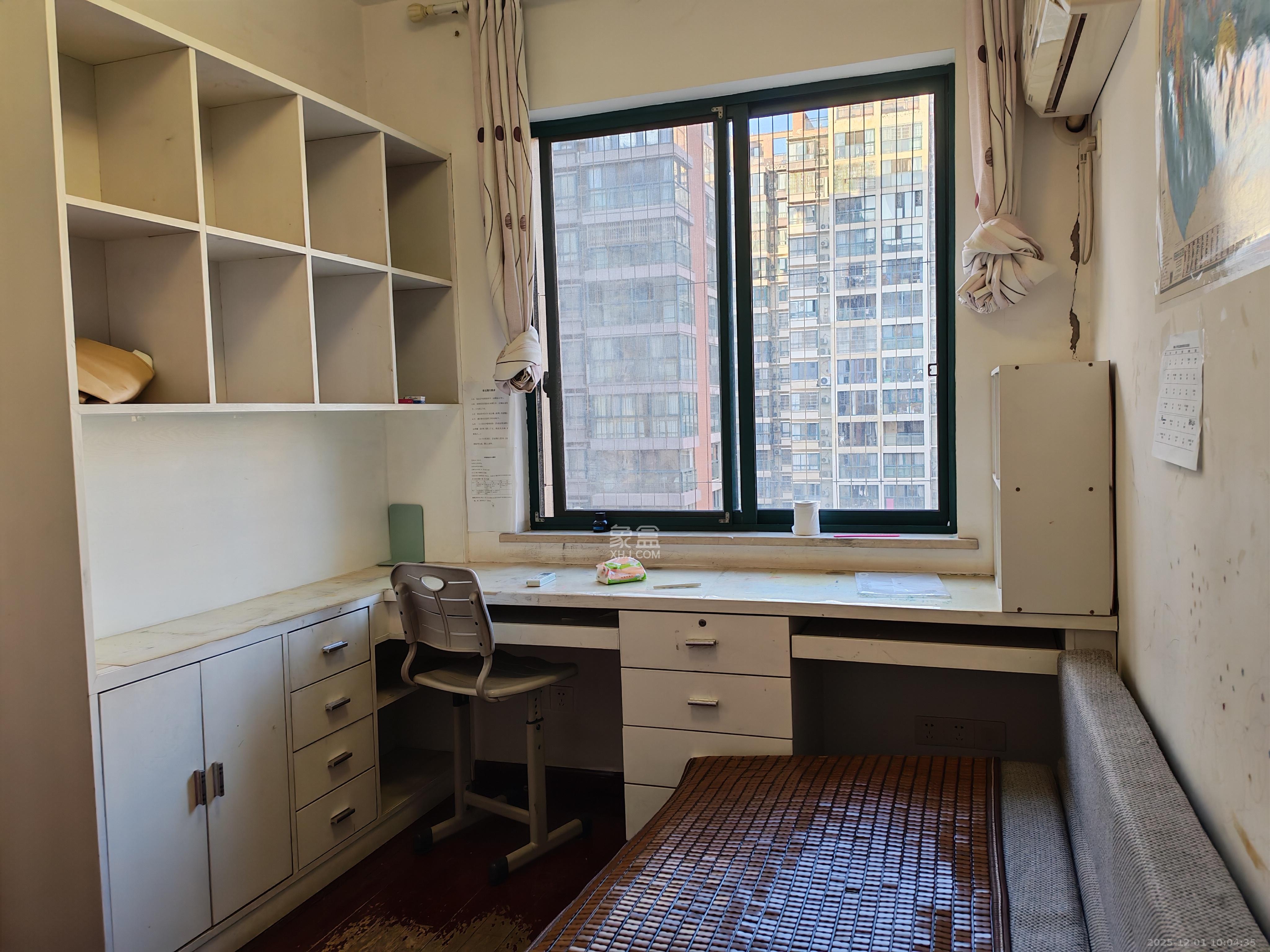 华盛世纪新城  4室2厅2卫    2300.0元/月室内图