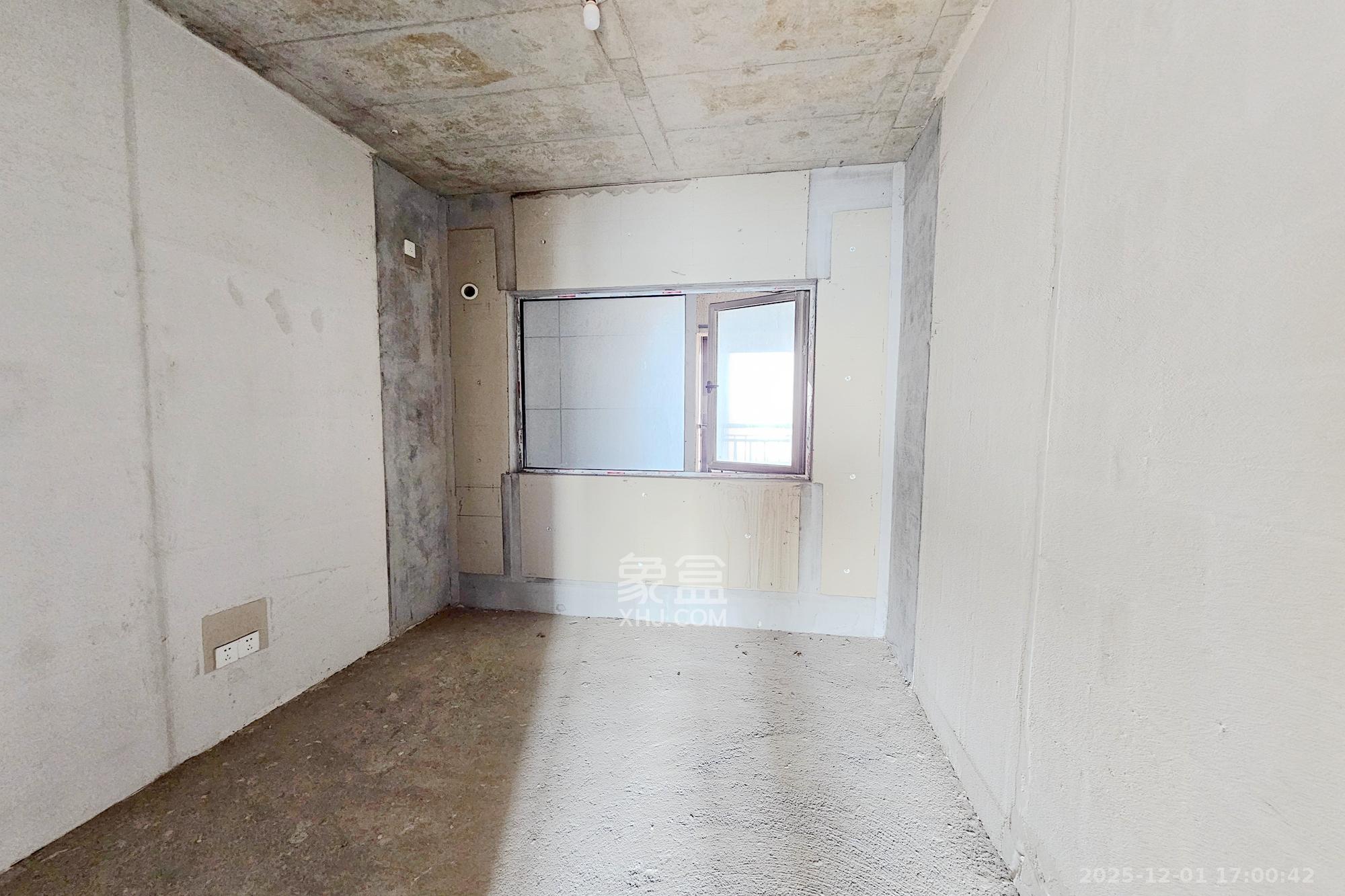 阳光城尚东湾凌云府  3室2厅2卫    110.0万卧室