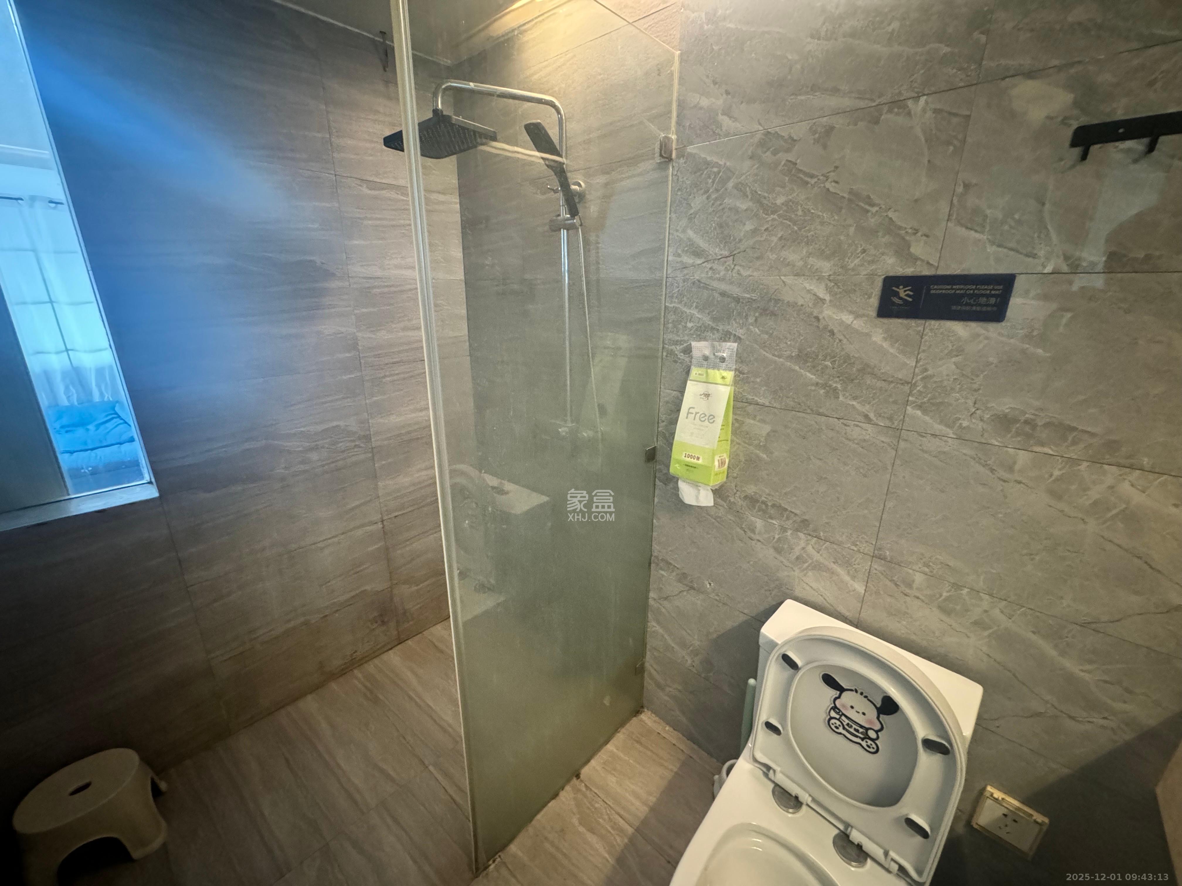 东怡外国（南湖一号)  1室1厅1卫    1900.0元/月室内图