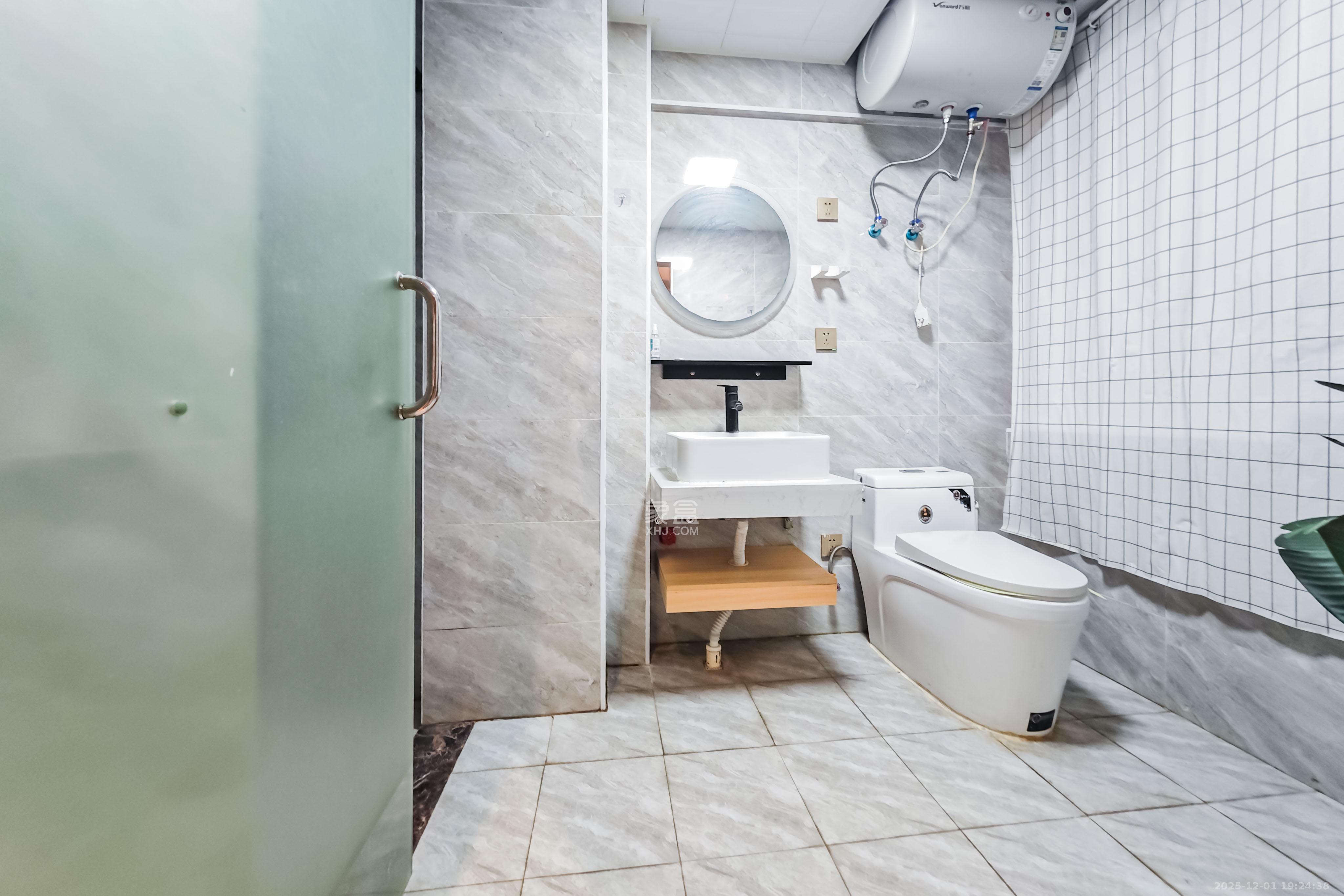 旭辉国际广场(永升商业广场) 1室1厅1卫 26.0万 旭辉国际广场(永升商业广场) 1室1厅1卫 26.0万其他