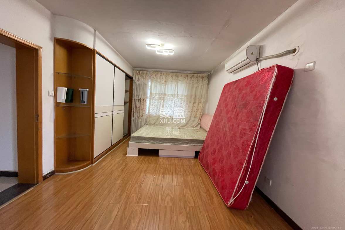 新诚小区 2室2厅1卫 1600.0元/月 新诚小区 2室2厅1卫 1600.0元/月室内图