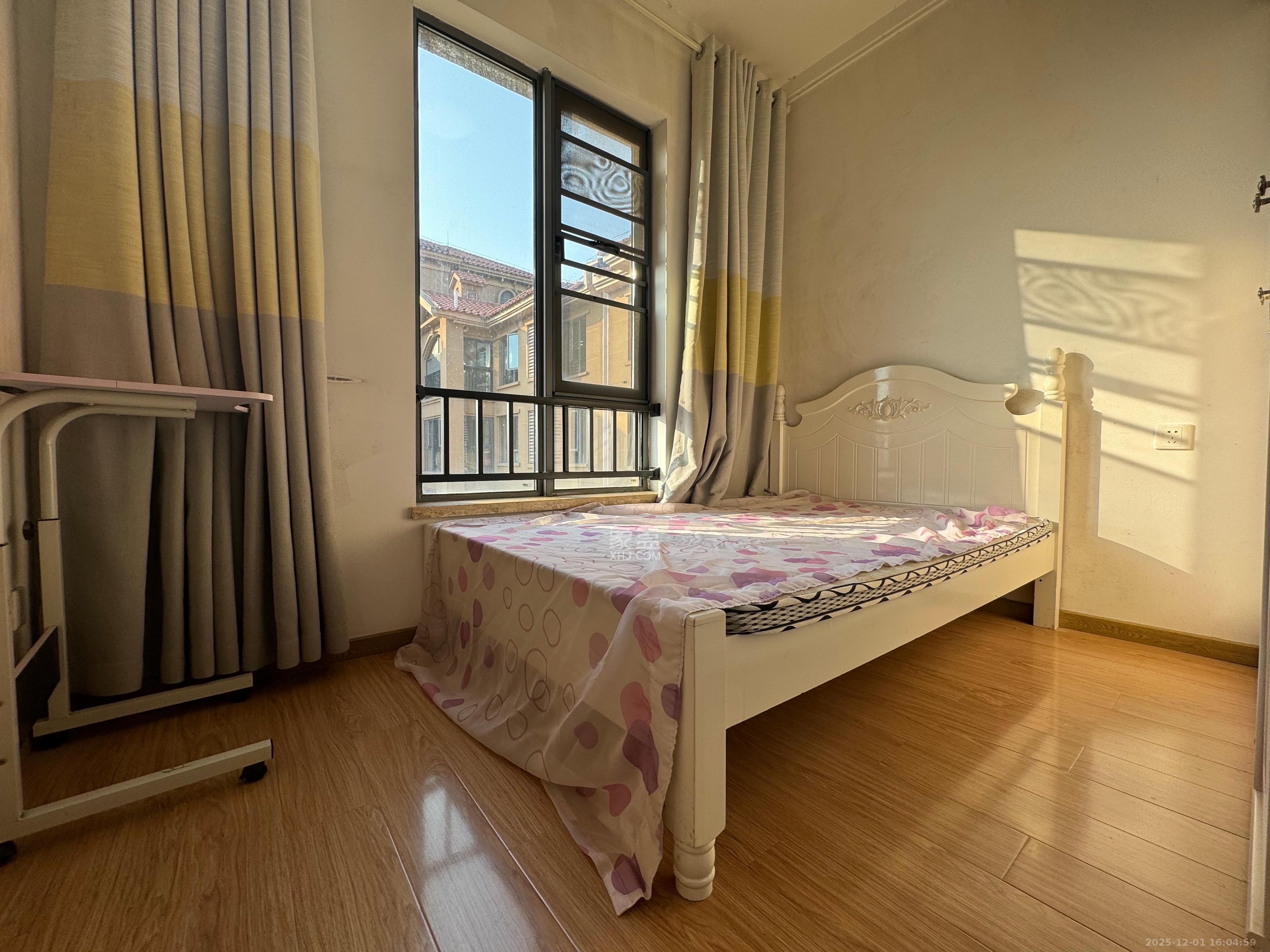 珠江郦城公园1号 3室2厅1卫 2600.0元/月 珠江郦城公园1号 3室2厅1卫 2600.0元/月室内图