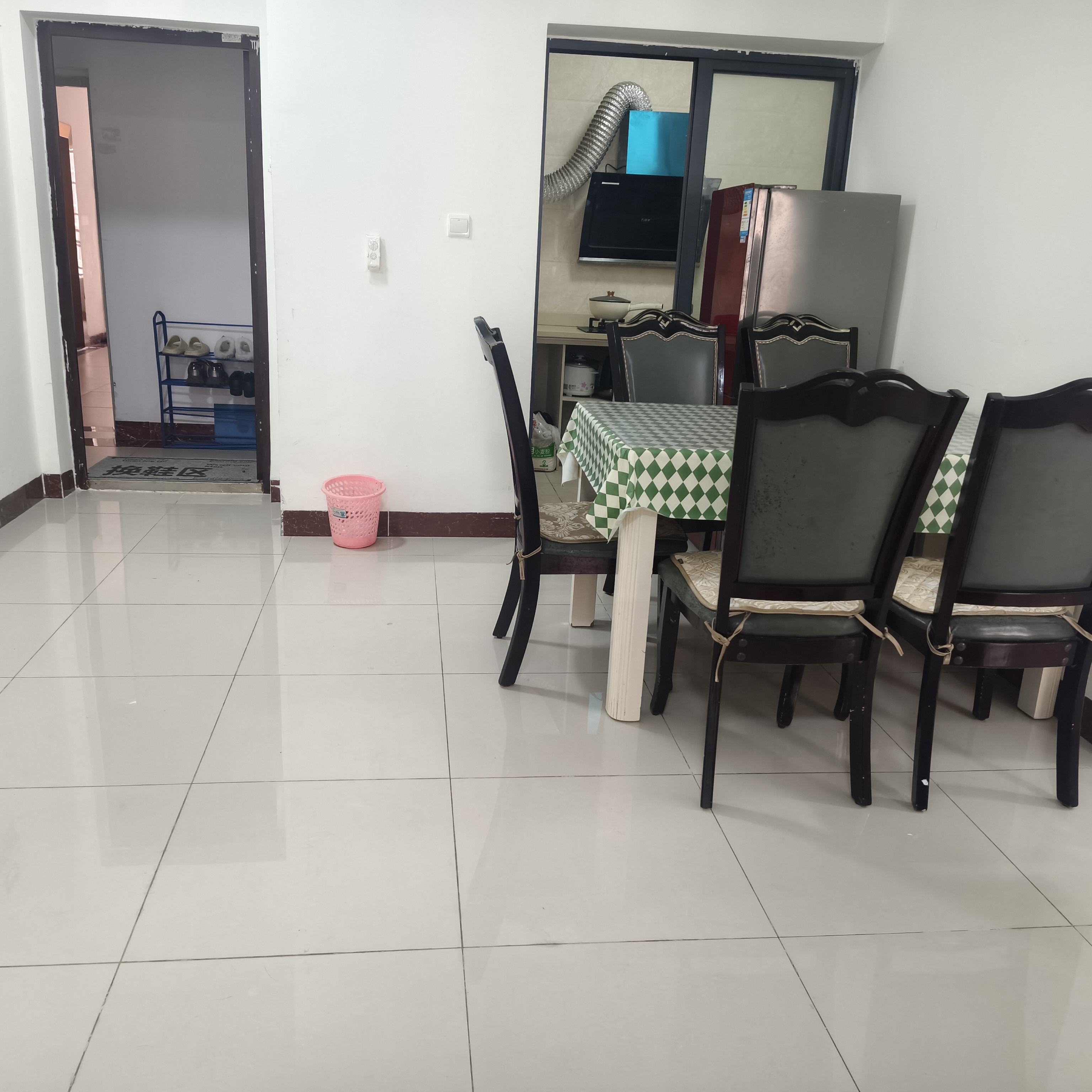 美舍嘉苑一期  3室2厅2卫    2300.0元/月室内图