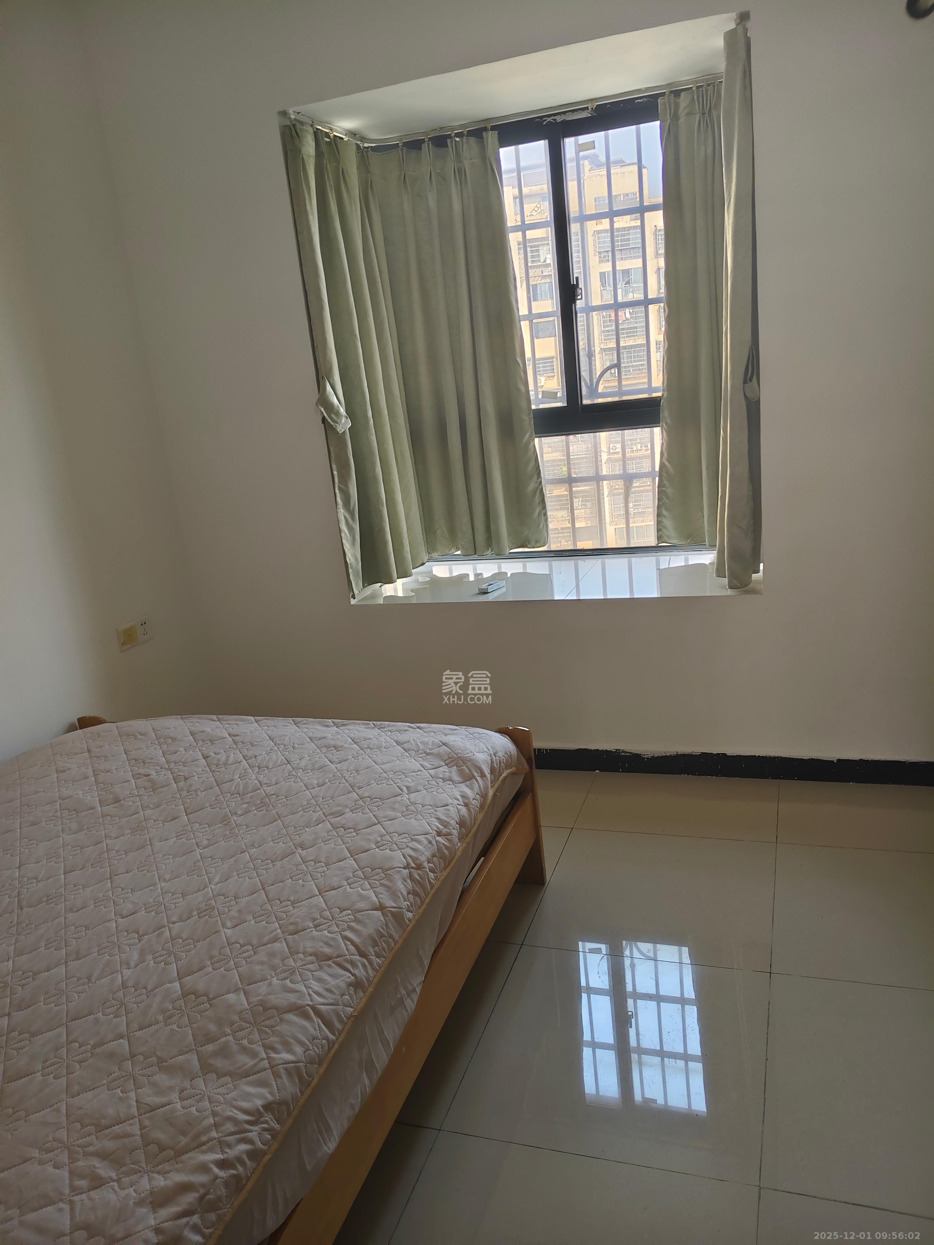 岳华嘉园 3室2厅2卫 2200.0元/月 岳华嘉园 3室2厅2卫 2200.0元/月室内图