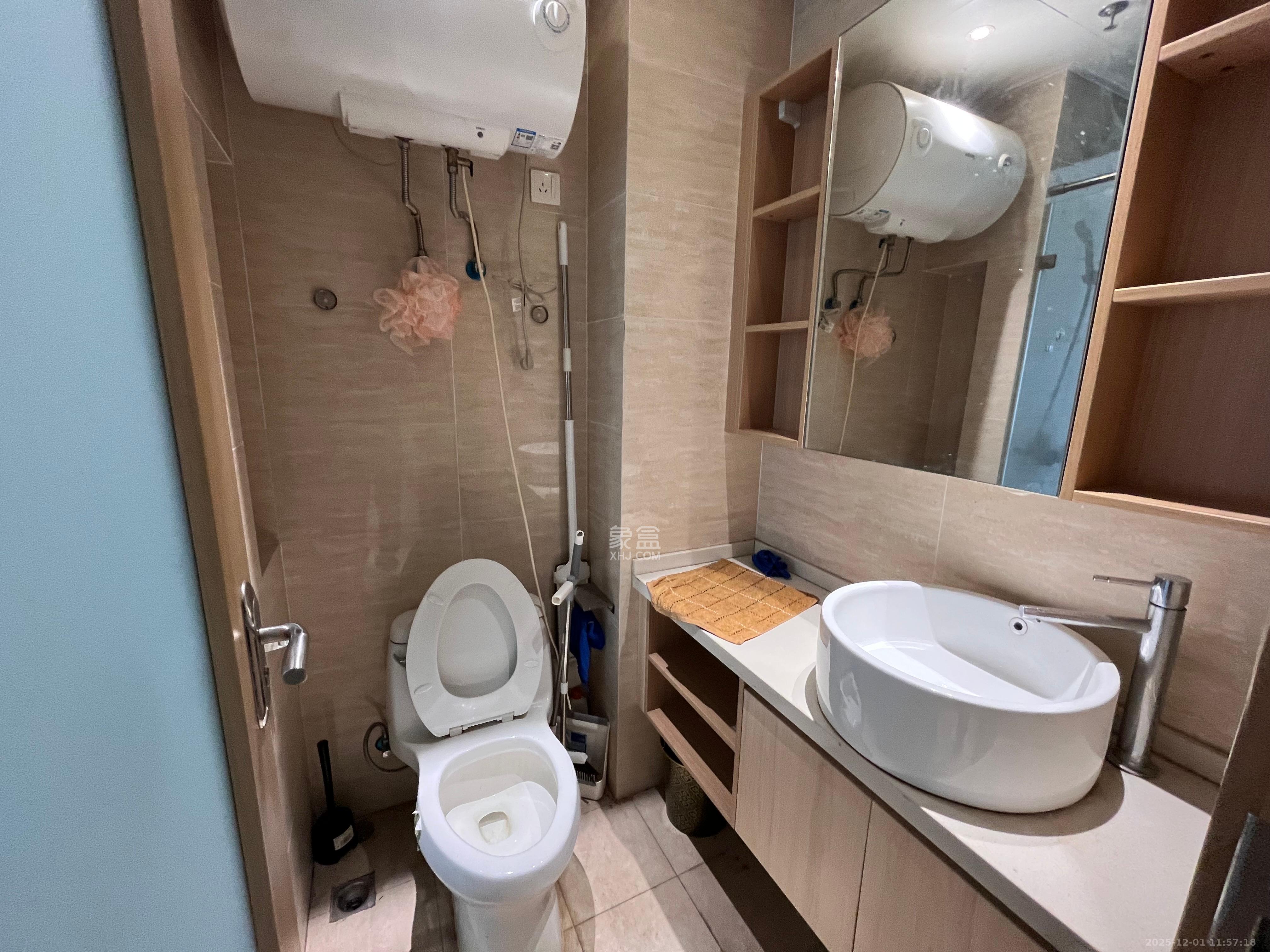 万润时光里  1室1厅1卫    1550.0元/月室内图