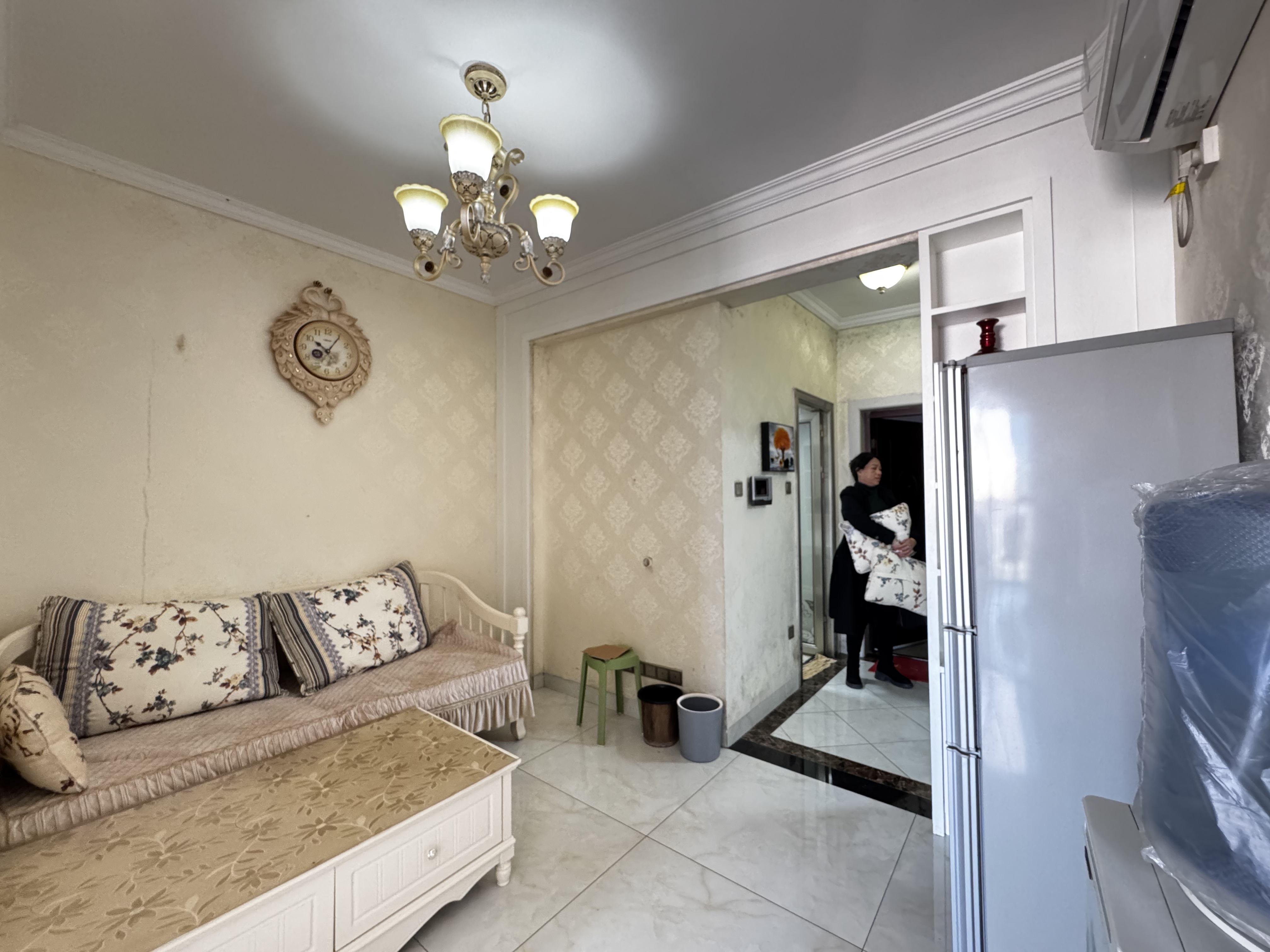 英伦首府金域豪廷  1室1厅1卫    1200.0元/月