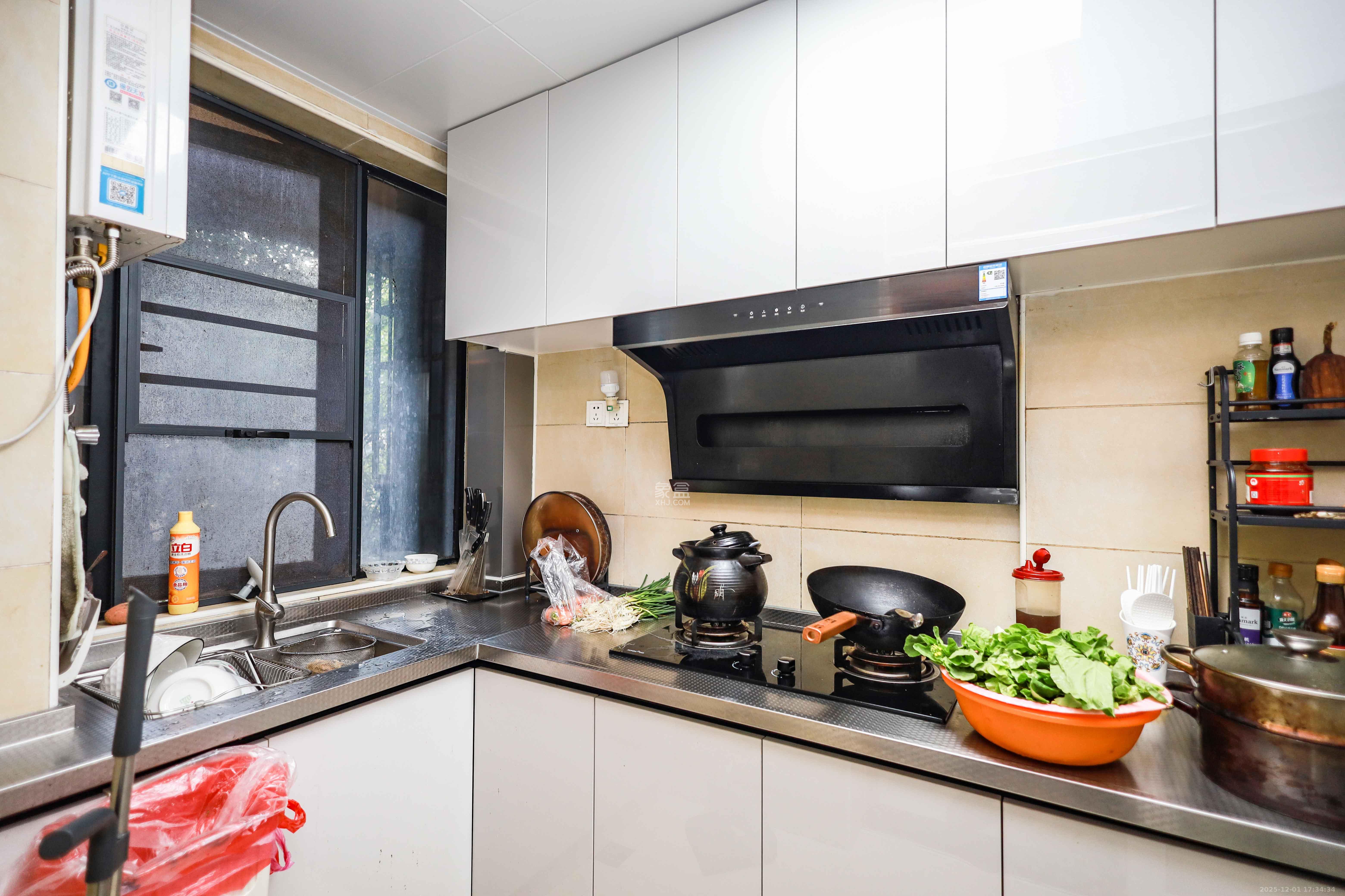 永祺西京 3室2厅2卫 98.0万 永祺西京 3室2厅2卫 98.0万厨房