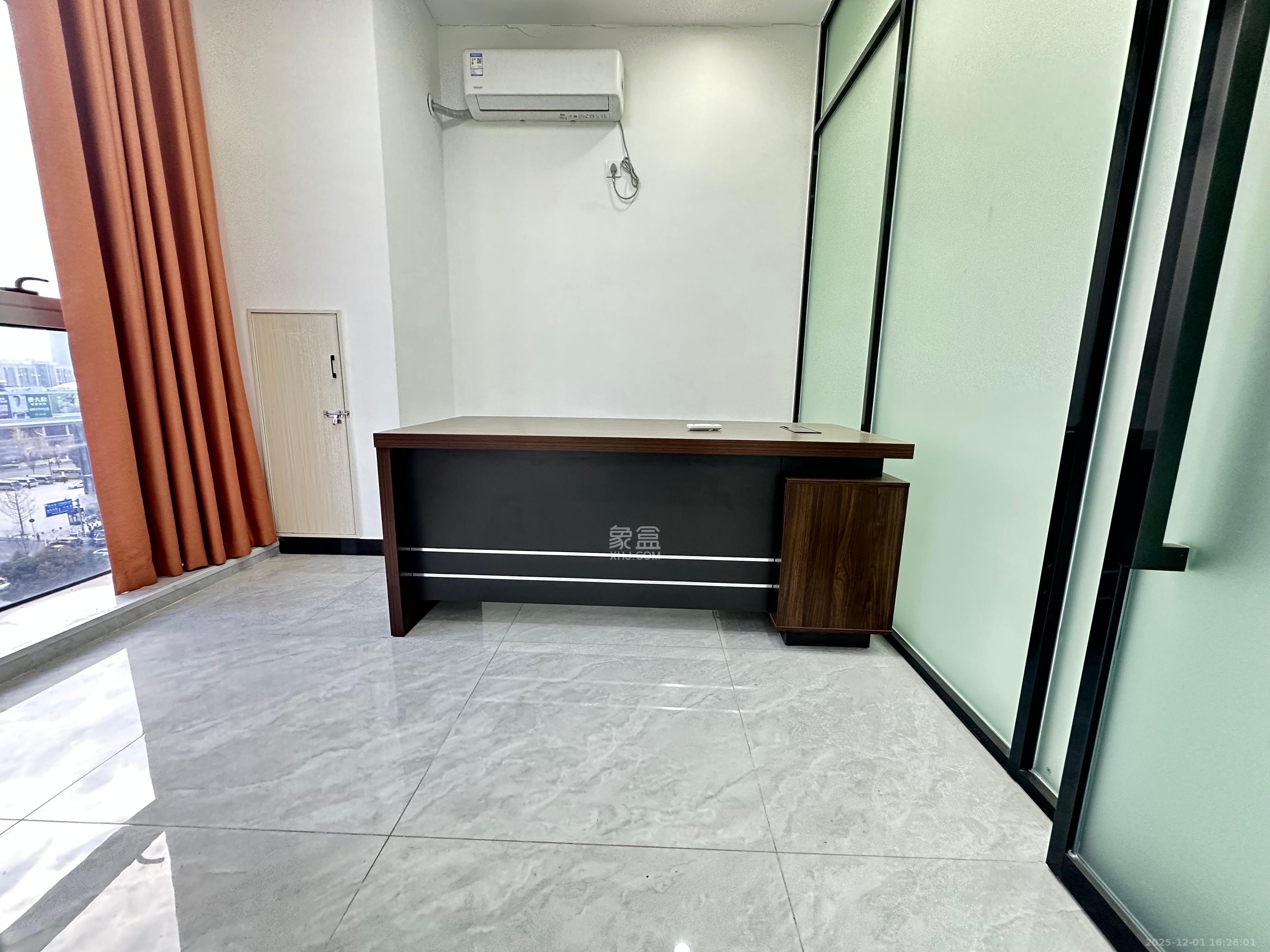 奥克斯滨仕花园（奥克斯洋湖广场/奥克斯中心）  3室2厅2卫    6600.0元/月室内图