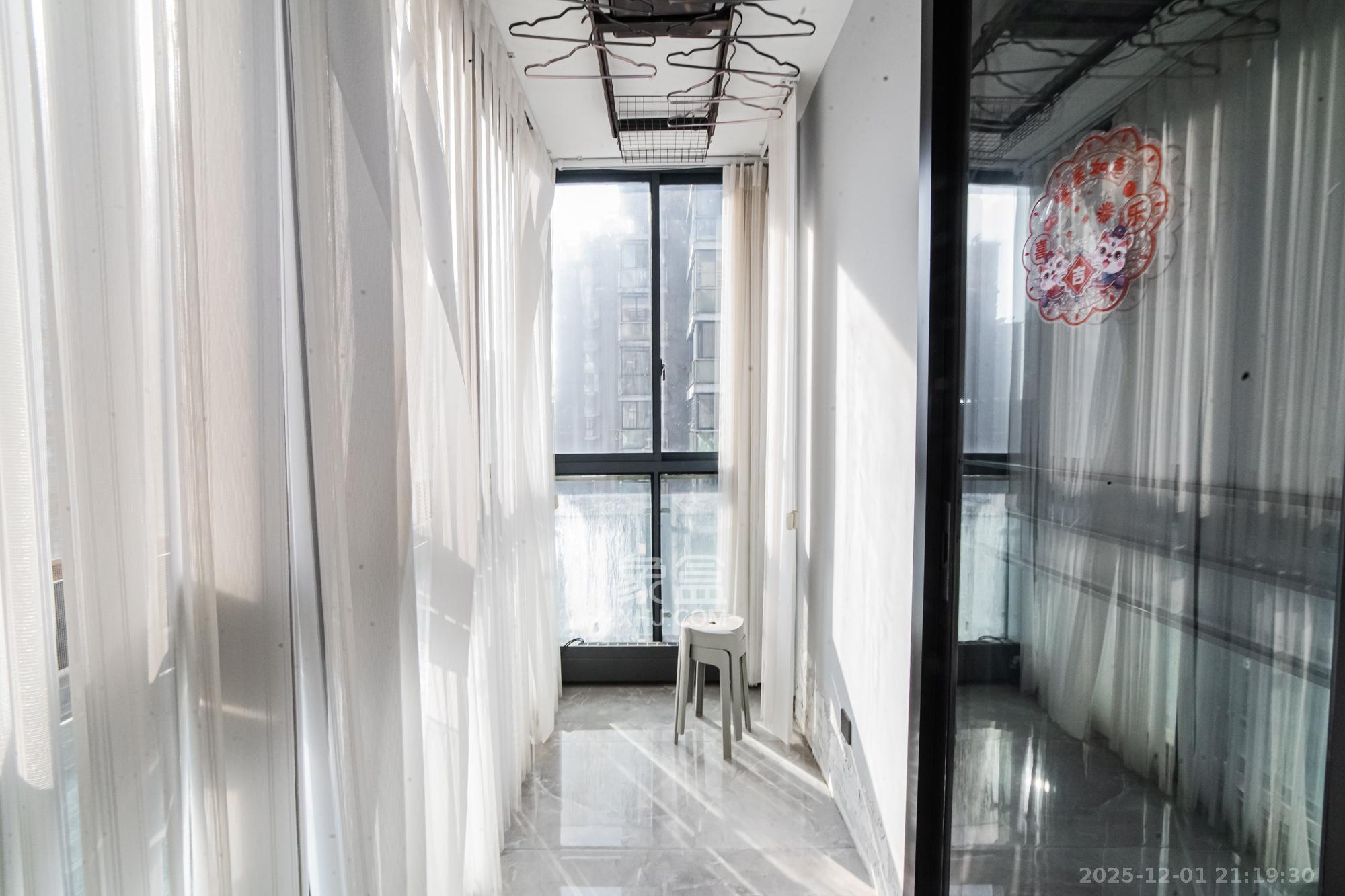 湘江世纪城豪江苑 2室1厅1卫 78.0万 湘江世纪城豪江苑 2室1厅1卫 78.0万阳台