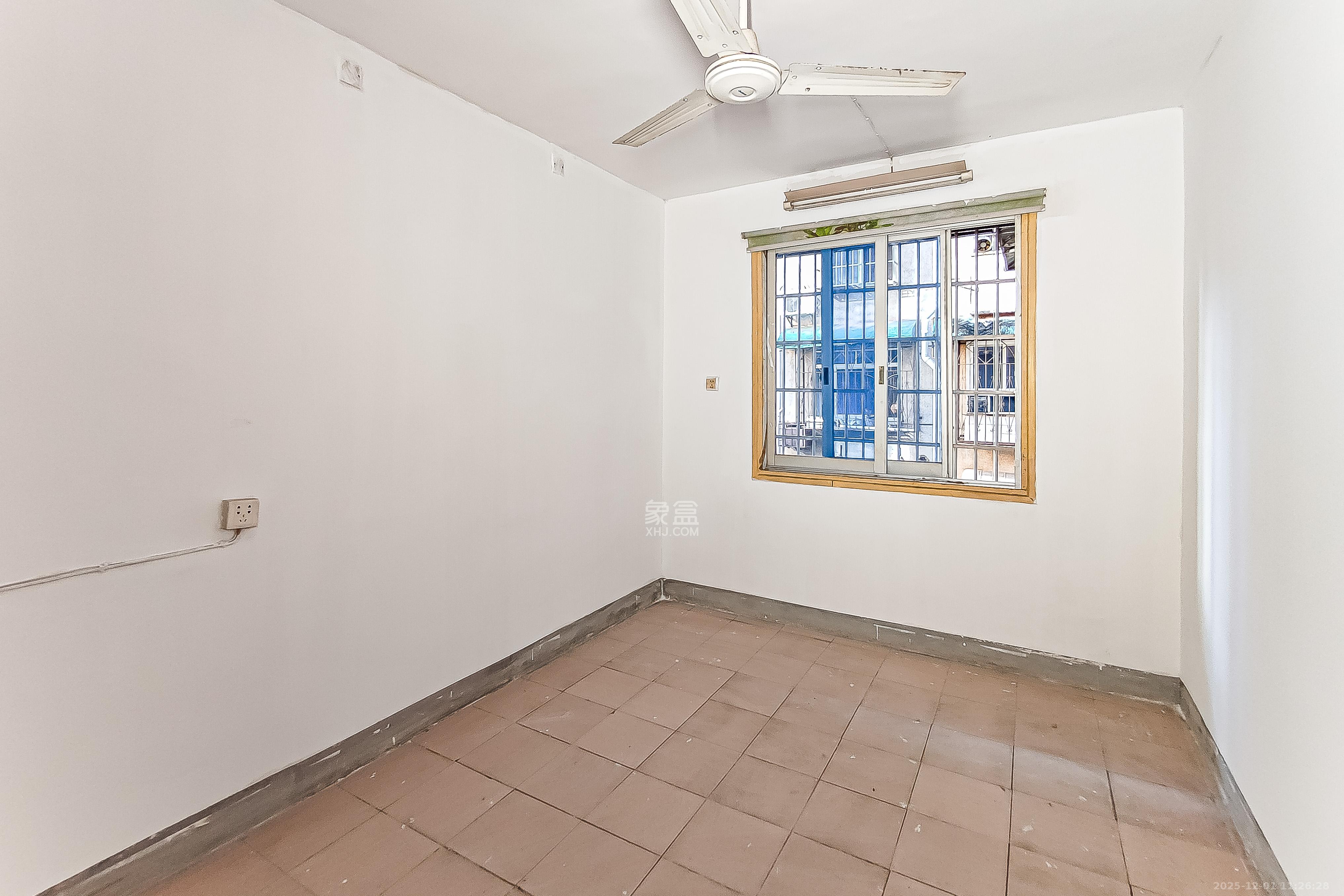 向东南社区 2室1厅1卫 26.8万 向东南社区 2室1厅1卫 26.8万卧室