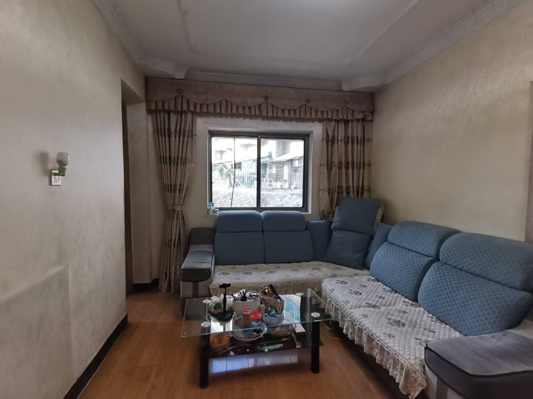 赫山公路局单位房 3室2厅1卫 29.0万 赫山公路局单位房 3室2厅1卫 29.0万室内图