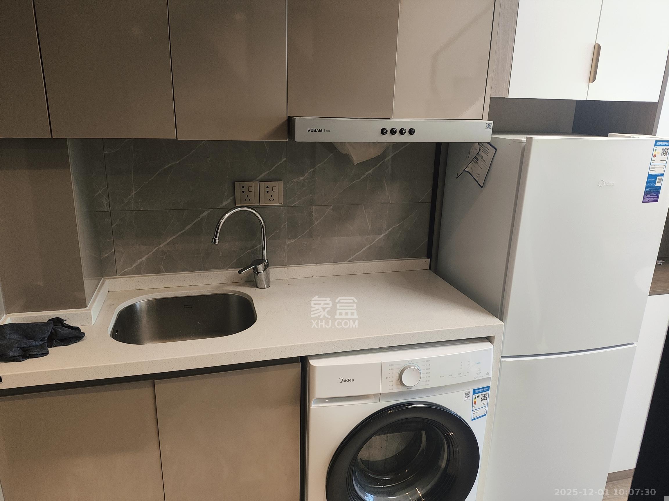 中一鲲出（鲲鹏府）  1室0厅0卫    2400.0元/月室内图