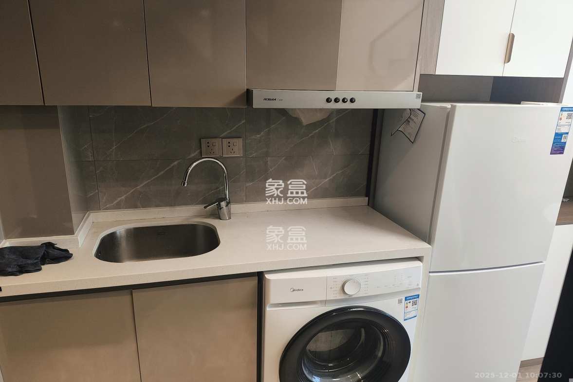 中一鲲出(鲲鹏府) 1室0厅0卫 2400.0元/月 中一鲲出(鲲鹏府) 1室0厅0卫 2400.0元/月室内图