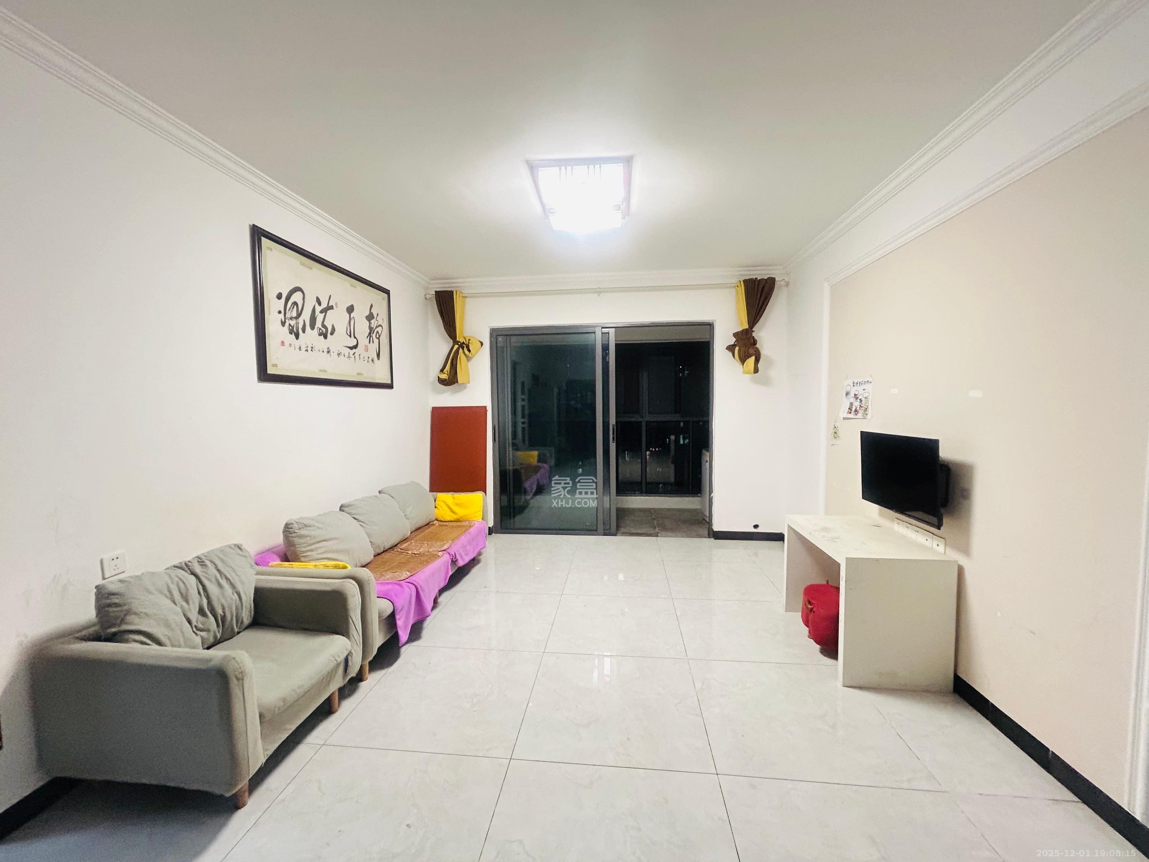 中建悦和城  3室2厅2卫    2500.0元/月