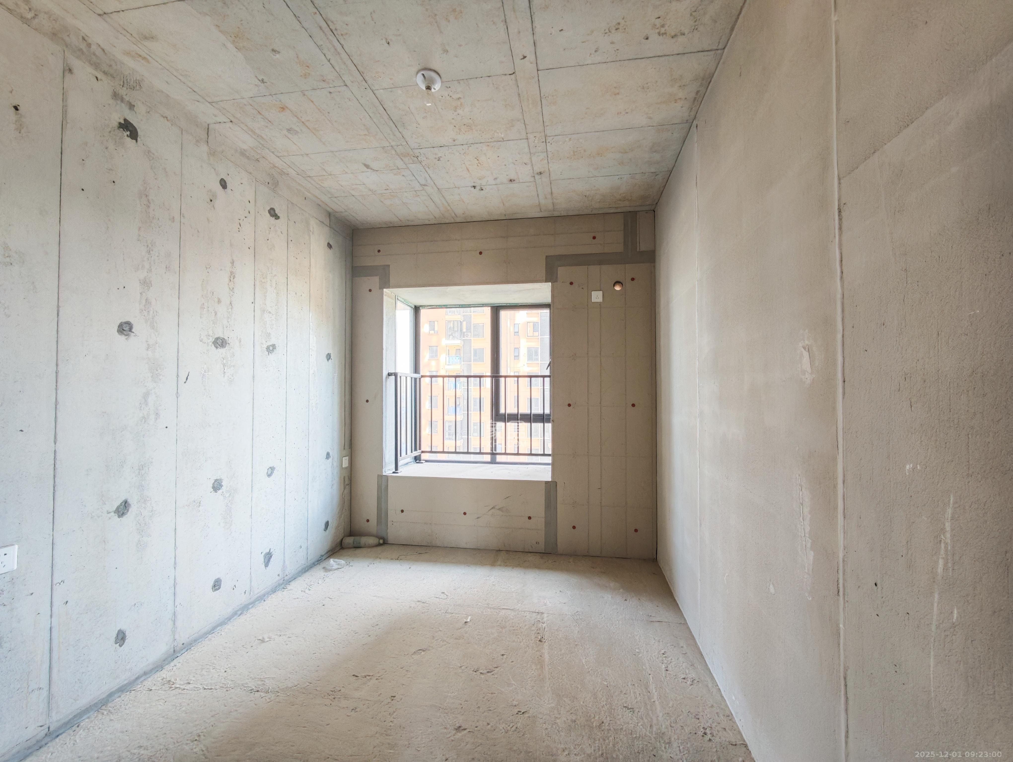 伊景园滨河苑 3室2厅2卫 68.0万 伊景园滨河苑 3室2厅2卫 68.0万卧室