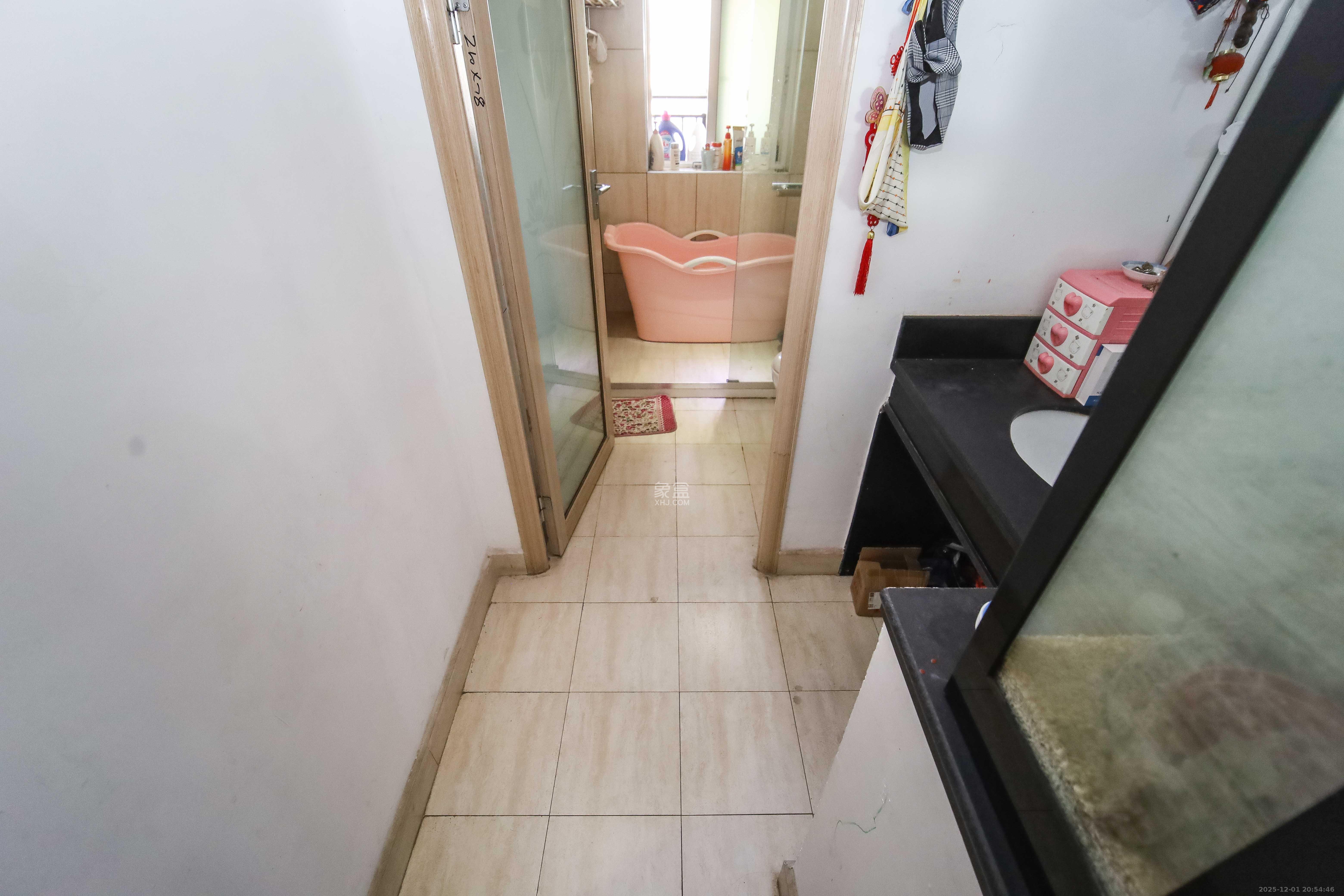 上河国际C区 4室2厅2卫 159.8万 上河国际C区 4室2厅2卫 159.8万卫生间