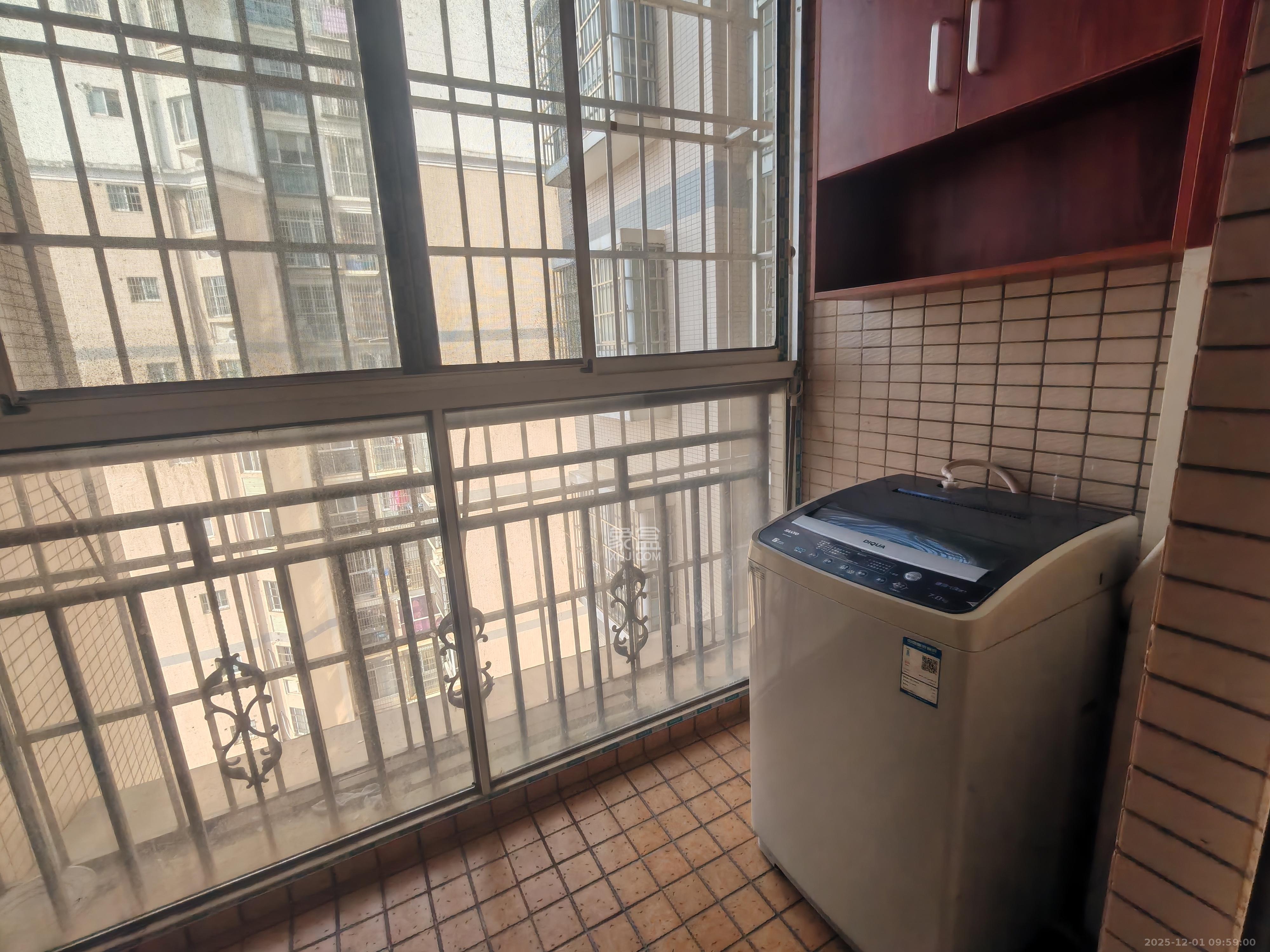 城市山水豪园(山水城市风景) 2室2厅1卫 2000.0元/月 城市山水豪园(山水城市风景) 2室2厅1卫 2000.0元/月室内图