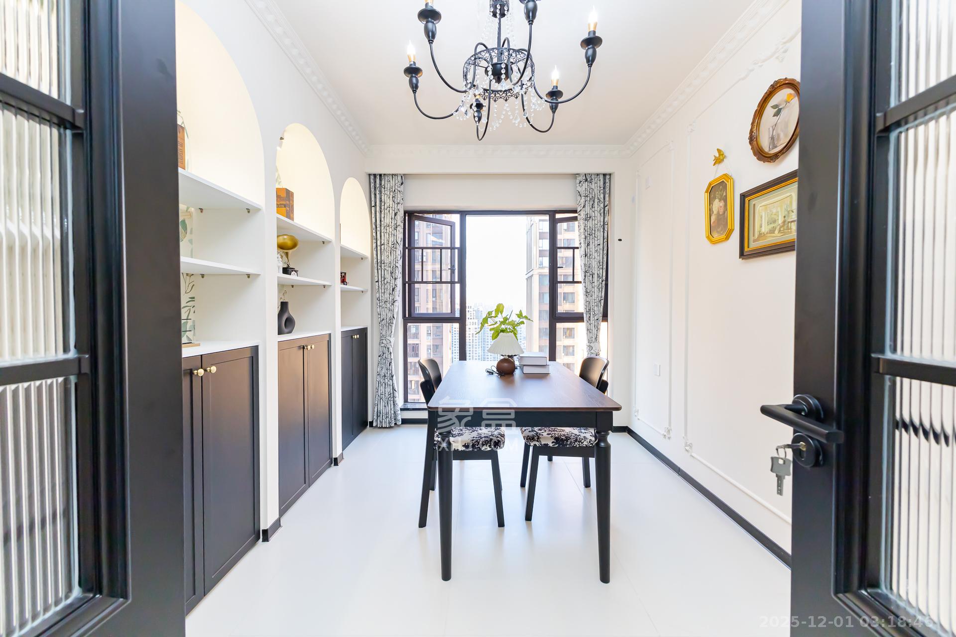 润和又一城  4室2厅2卫    106.8万卧室