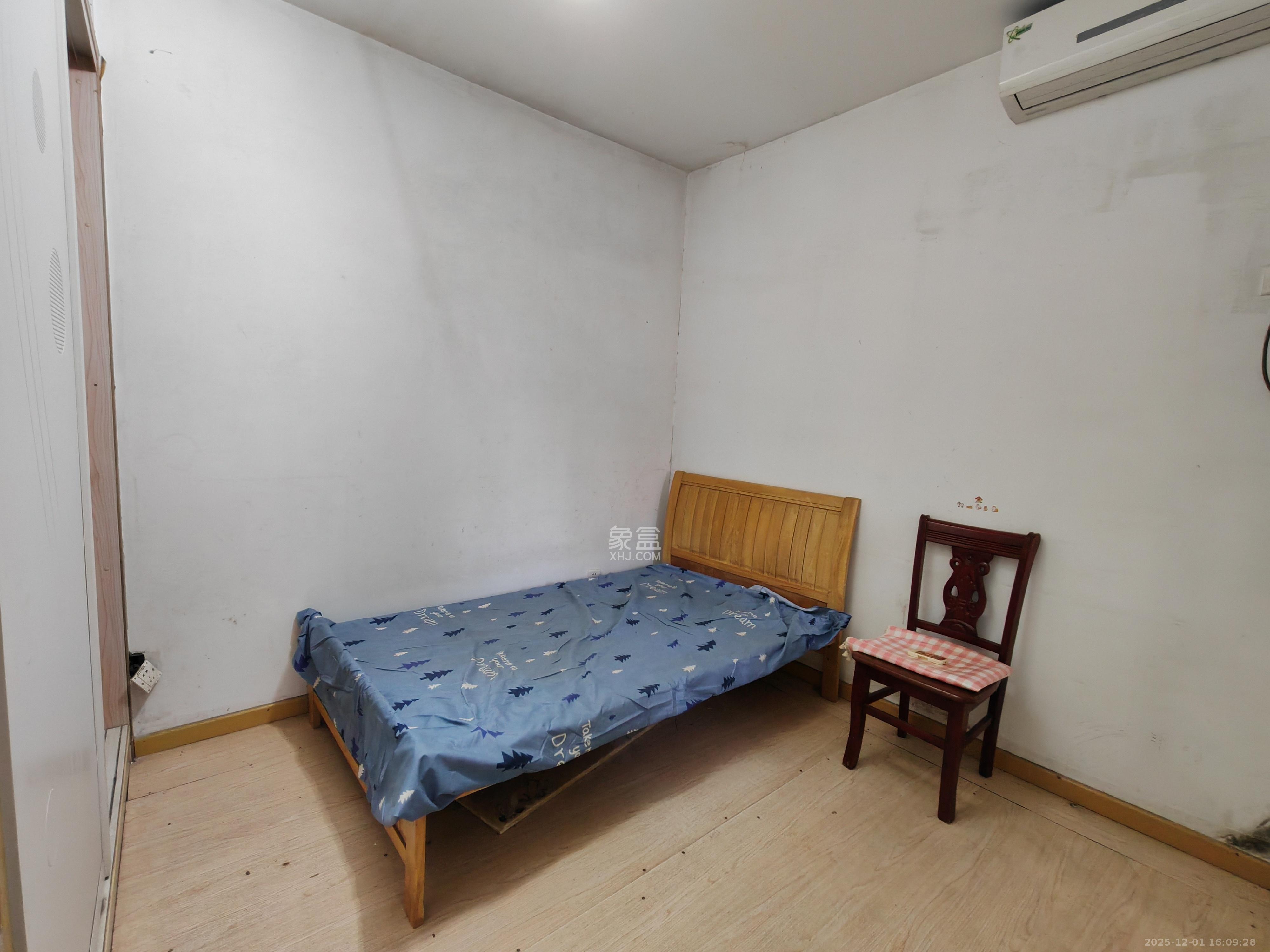 谷山庭院二期  2室2厅1卫    1300.0元/月室内图