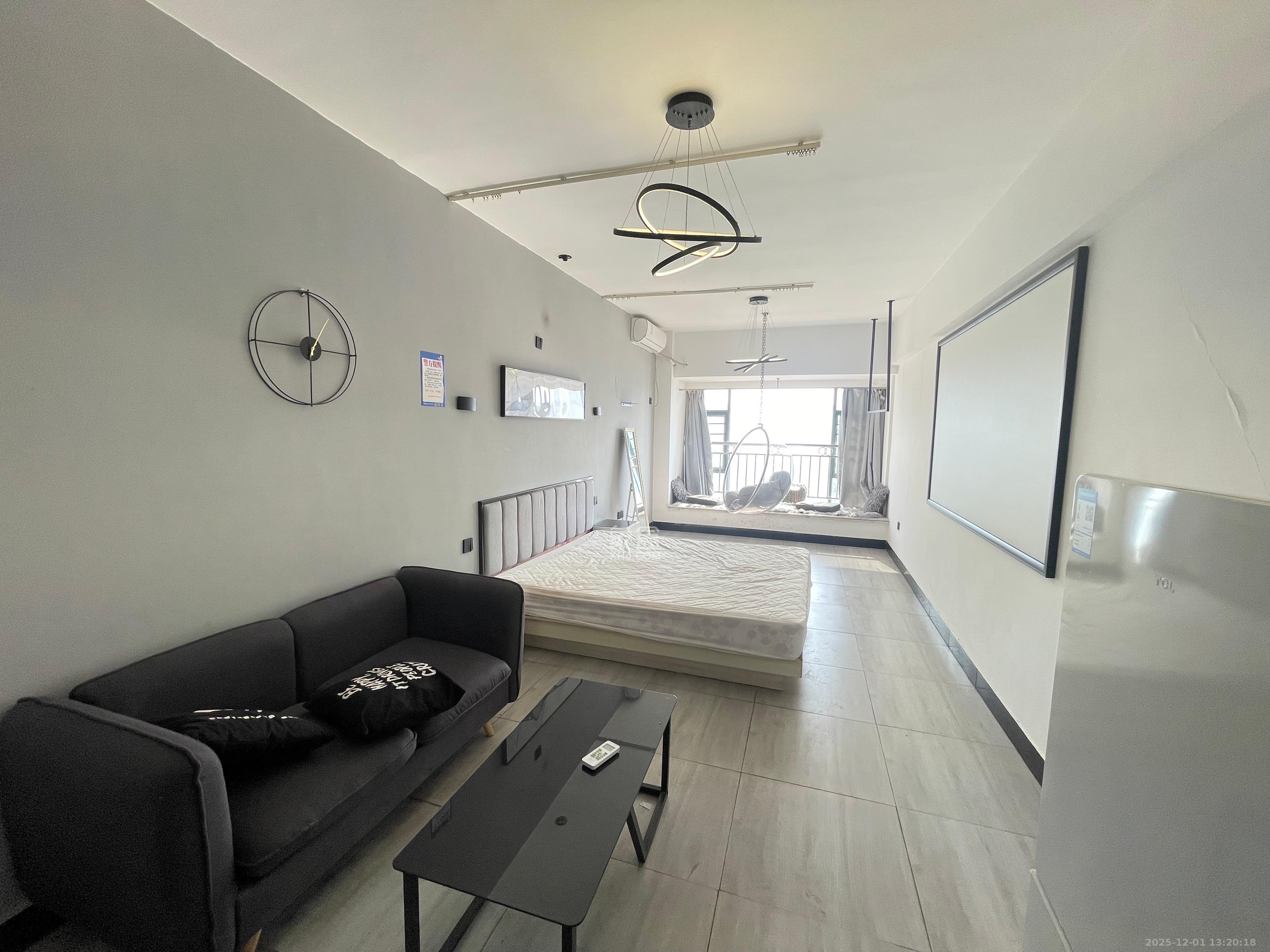 蚂蚁工房  1室1厅1卫    1600.0元/月