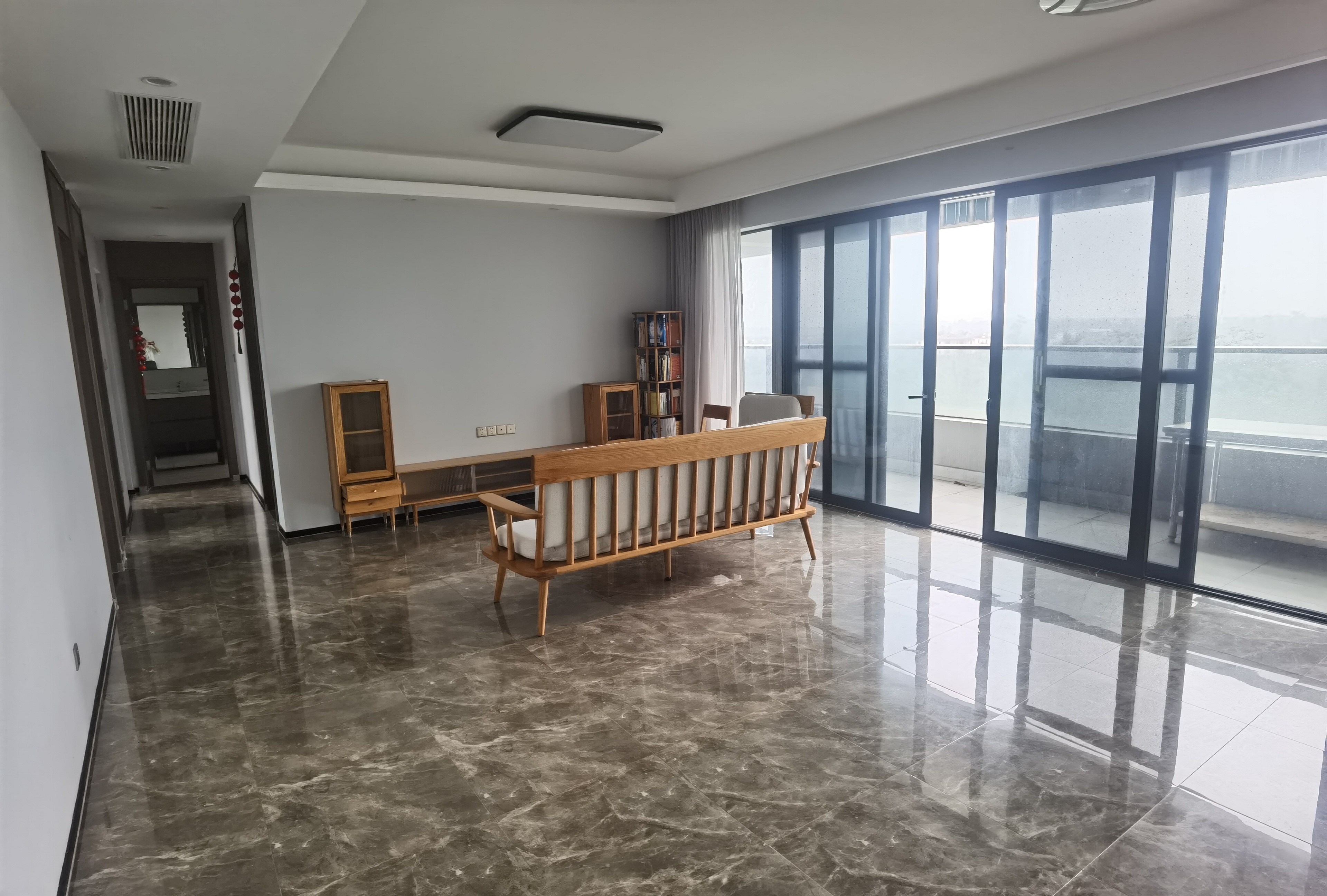 融创观澜湖公园壹号三期  4室2厅1卫    158.0万