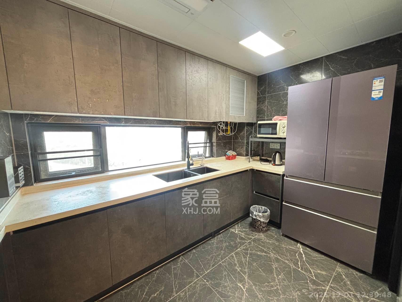 绿地麓云国际一期  5室2厅2卫    5500.0元/月室内图