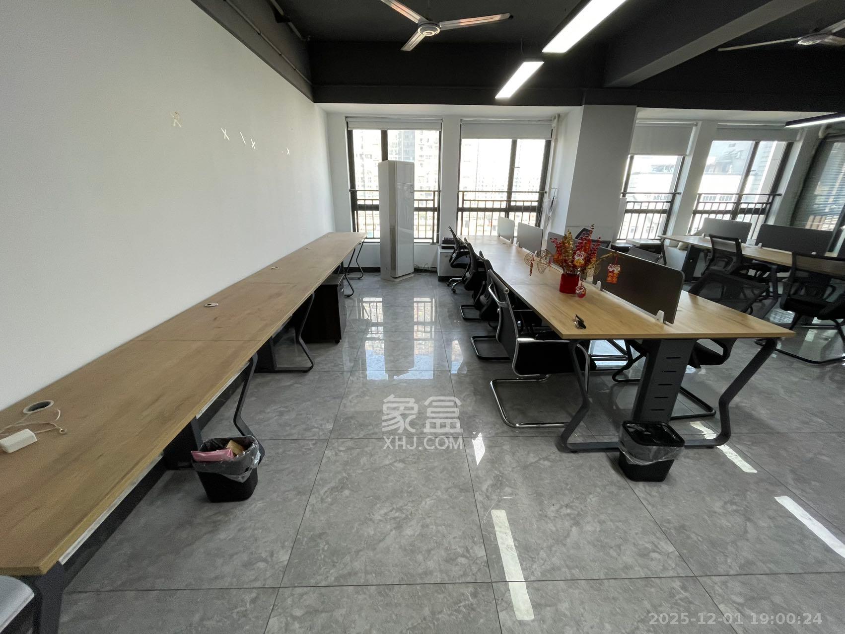 长城万悦汇   210.0㎡      9000.0元/月