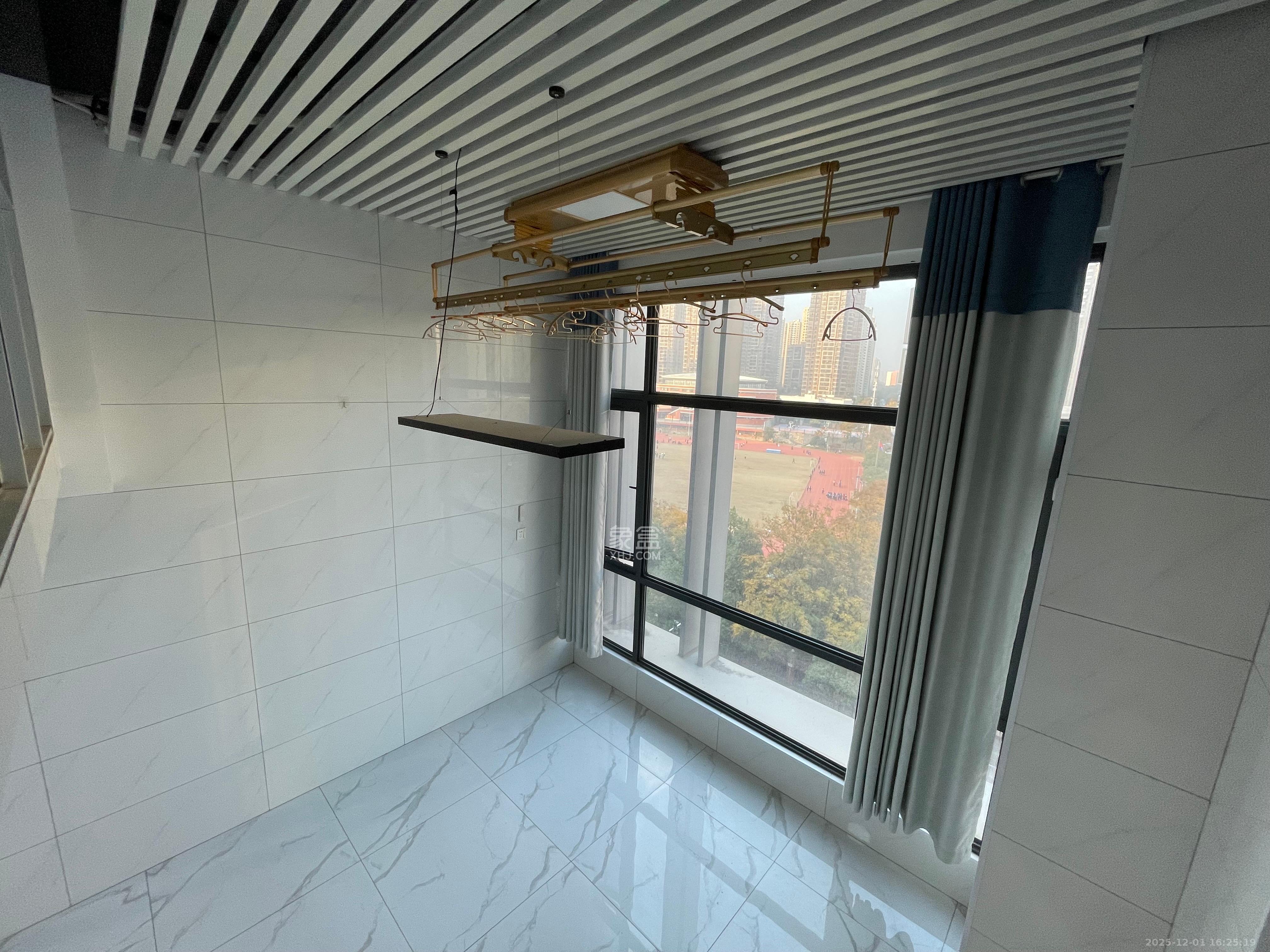 中国铁建梅溪青秀三期 1室1厅1卫 2200.0元/月 中国铁建梅溪青秀三期 1室1厅1卫 2200.0元/月室内图