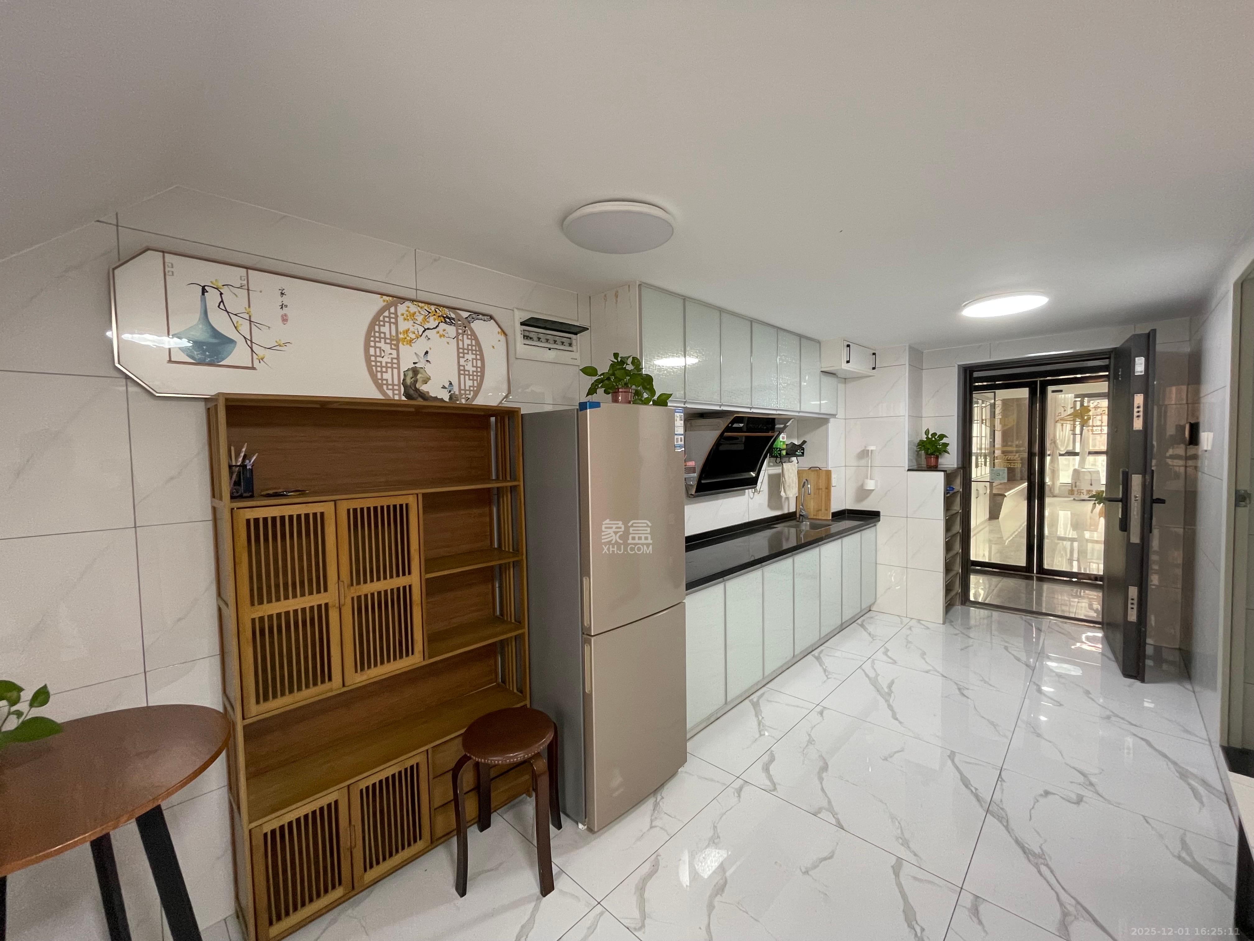 中国铁建梅溪青秀三期 1室1厅1卫 2200.0元/月 中国铁建梅溪青秀三期 1室1厅1卫 2200.0元/月室内图